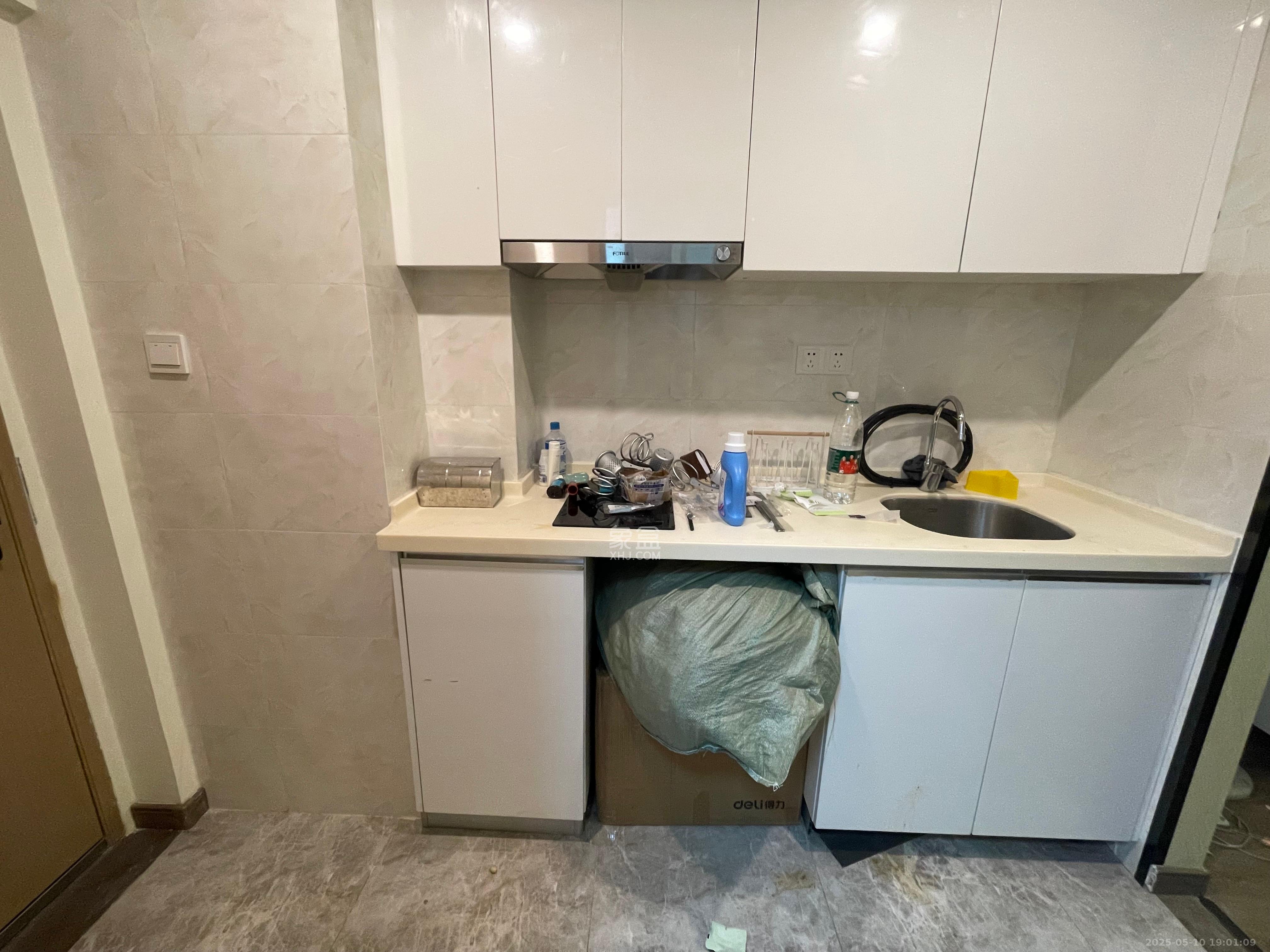 卓越浅水湾 1室1厅1卫 1500.0元/月 卓越浅水湾 1室1厅1卫 1500.0元/月室内图