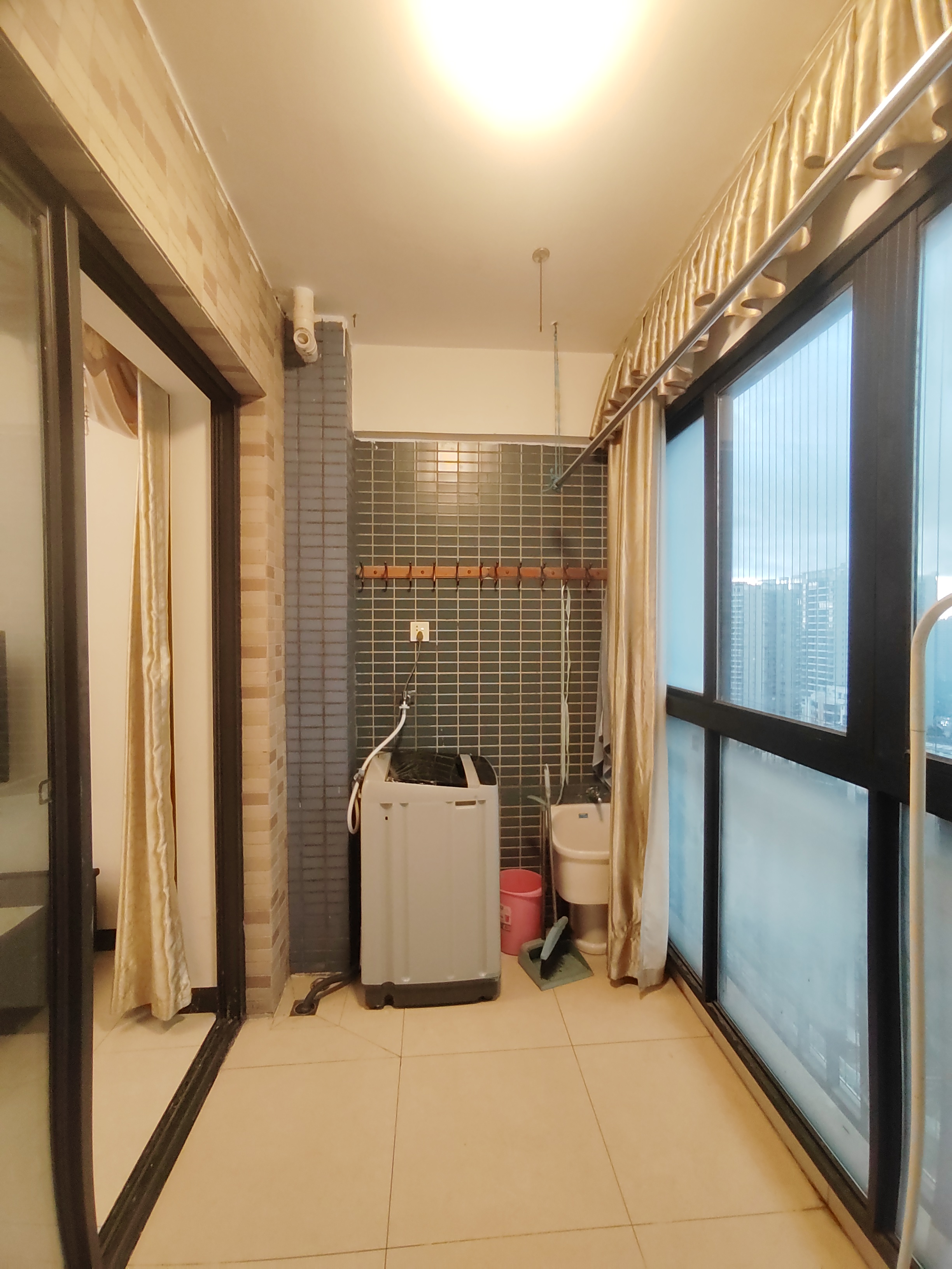 环强御景湾  1室1厅1卫   2300.00元/月室内图