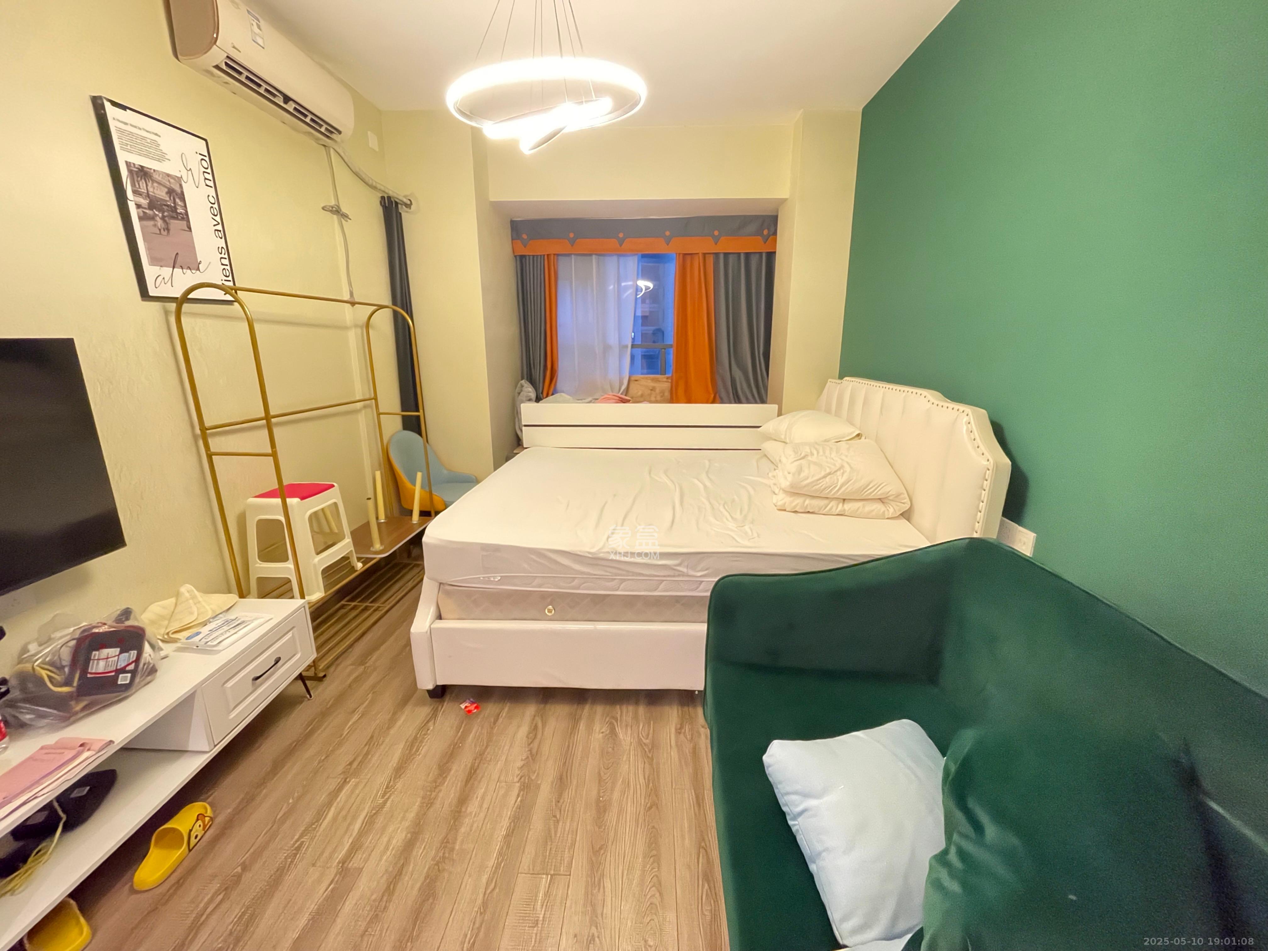 卓越浅水湾  1室1厅1卫   1500.00元/月室内图1