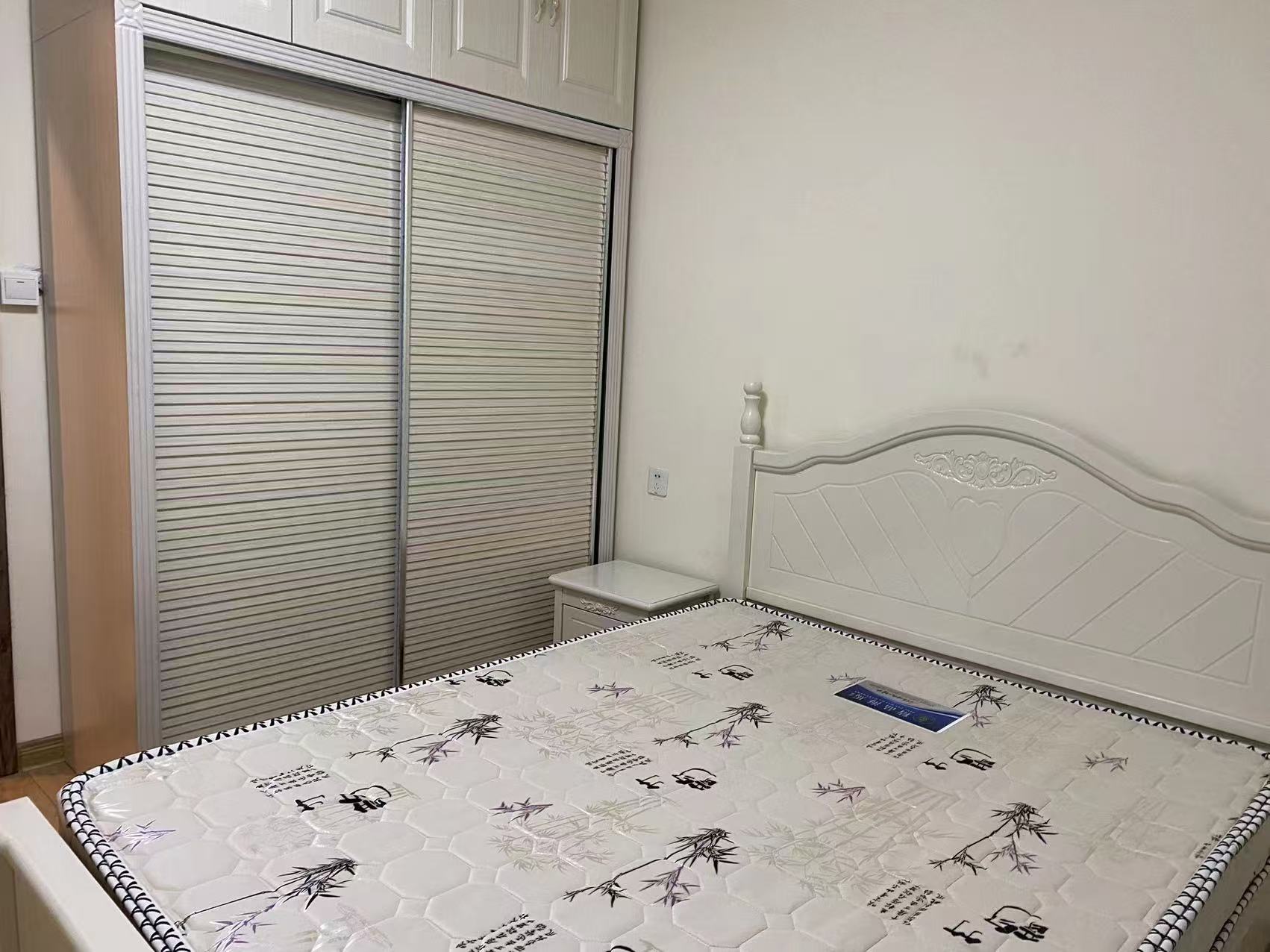 华耀碧桂园十里江湾天汇  3室2厅1卫   2300.00元/月室内图