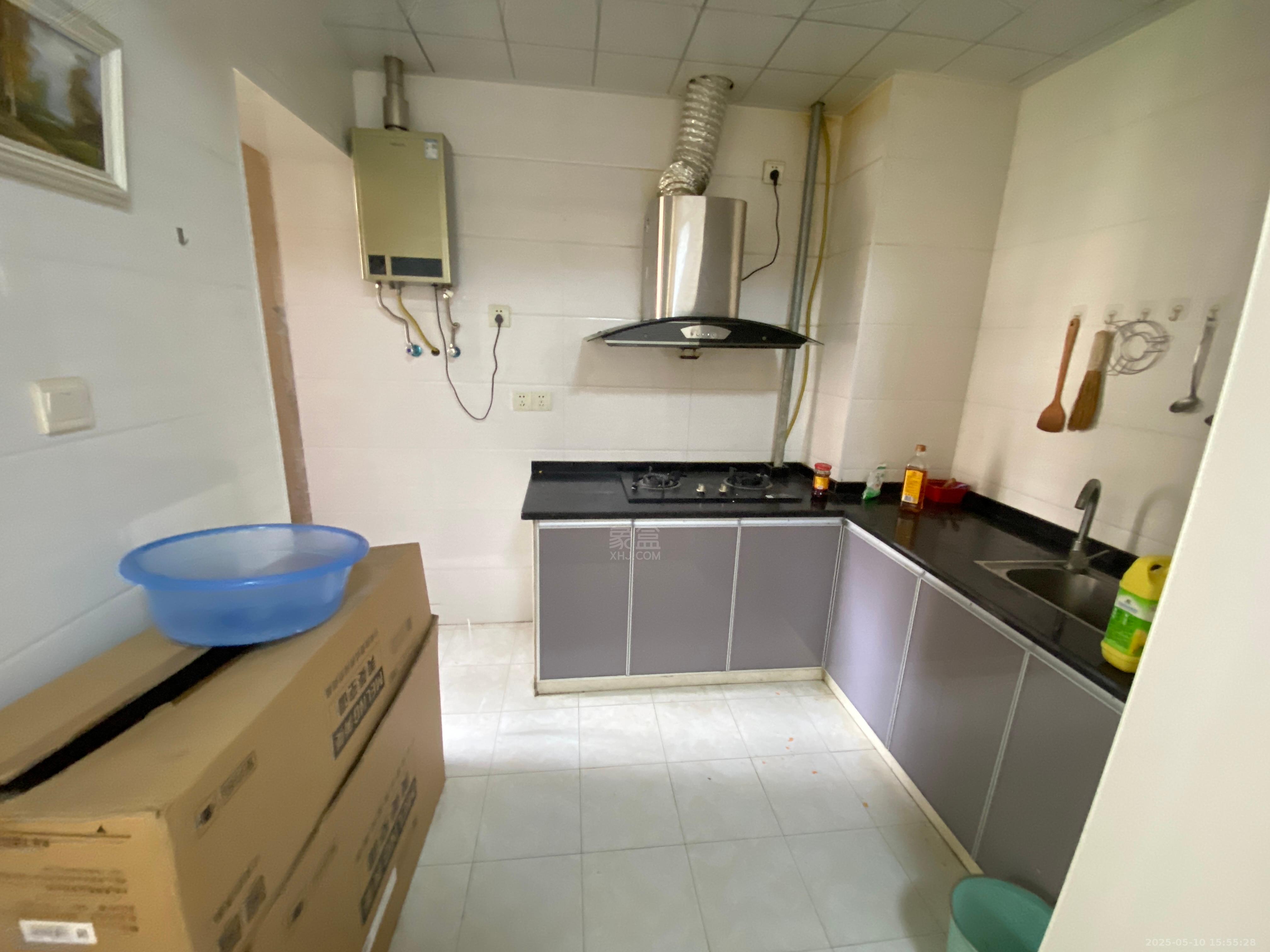 中泰财富湘江  2室2厅1卫    1700.0元/月 中泰财富湘江  2室2厅1卫    1700.0元/月室内图