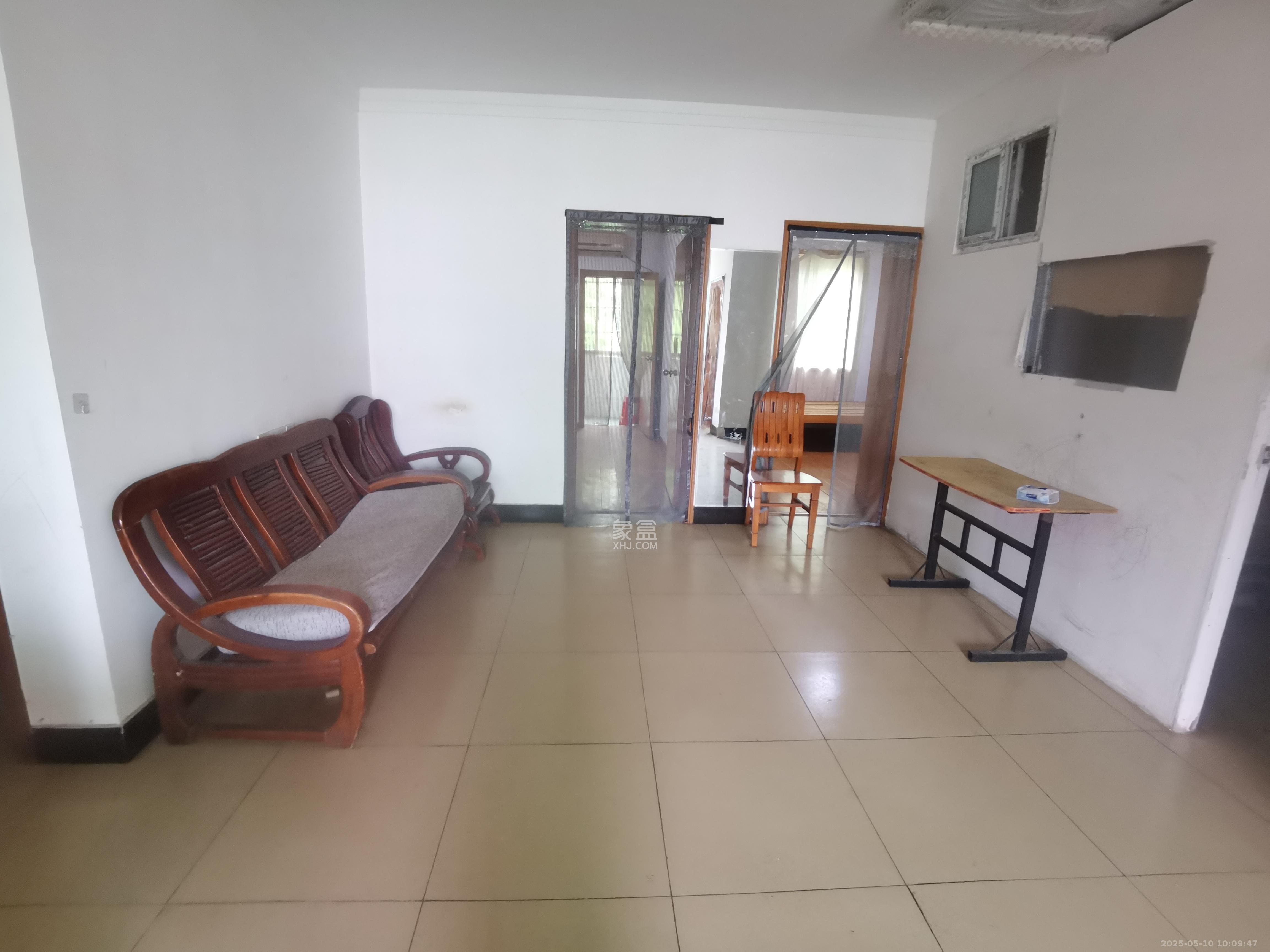 马王堆陶瓷建材新城 4室1厅2卫 1800.0元/月 马王堆陶瓷建材新城 4室1厅2卫 1800.0元/月室内图