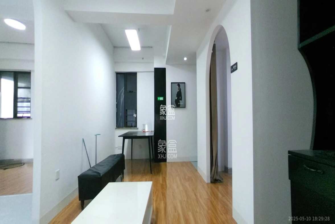 博雅例外 1室1厅1卫 2500.0元/月 博雅例外 1室1厅1卫 2500.0元/月室内图