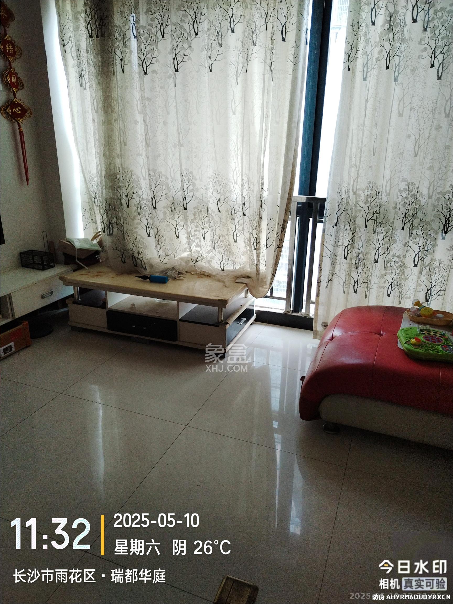 瑞都华庭(华庭美苑)  3室2厅1卫    2500.0元/月 瑞都华庭(华庭美苑)  3室2厅1卫    2500.0元/月室内图