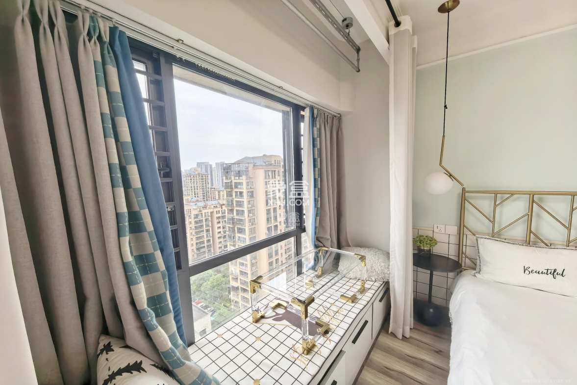 旭辉国际广场(永升商业广场)  1室1厅1卫    2100.0元/月 旭辉国际广场(永升商业广场)  1室1厅1卫    2100.0元/月室内图