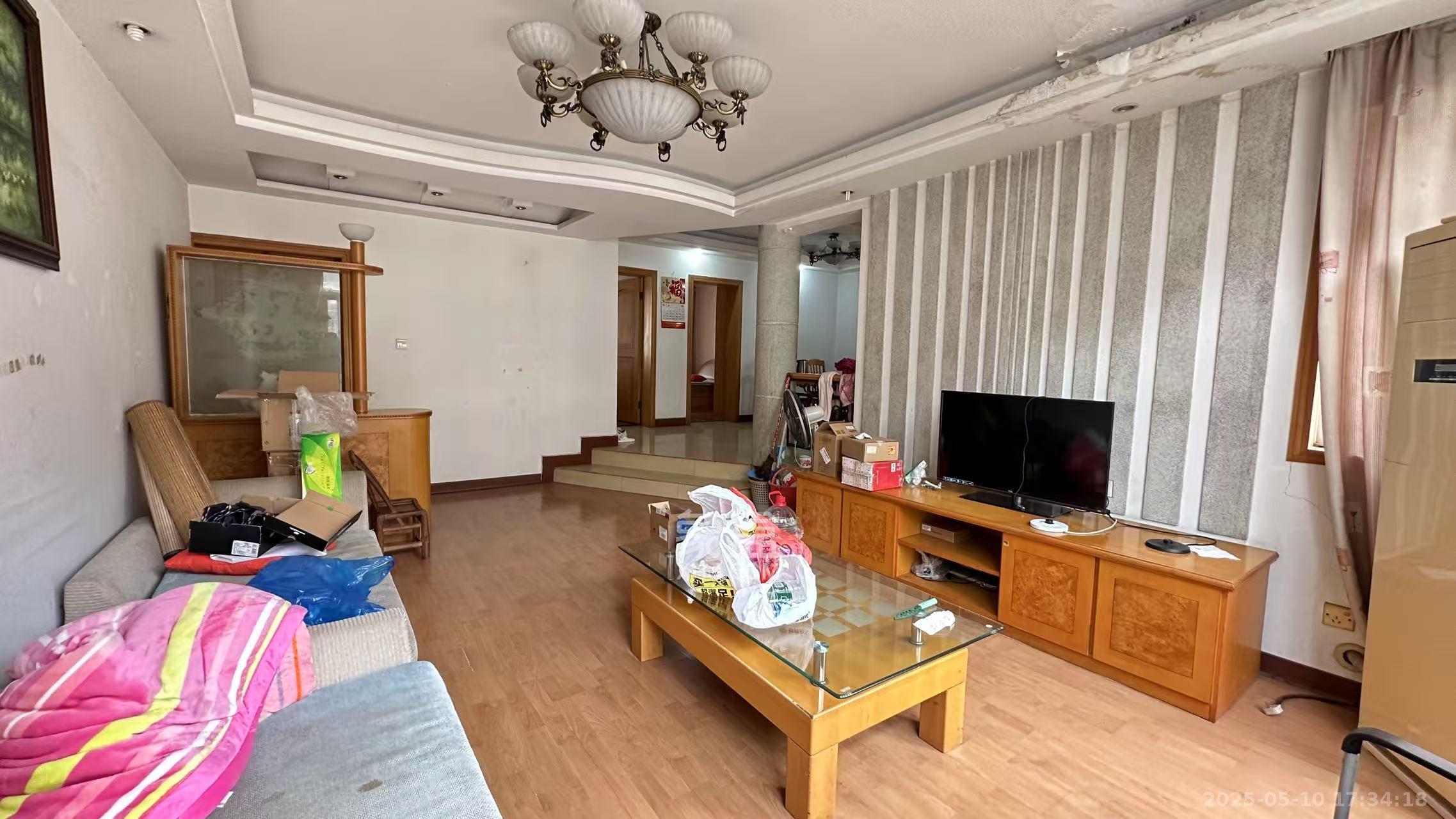 芙蓉苑 2室2厅2卫 2200.0元/月 芙蓉苑 2室2厅2卫 2200.0元/月室内图