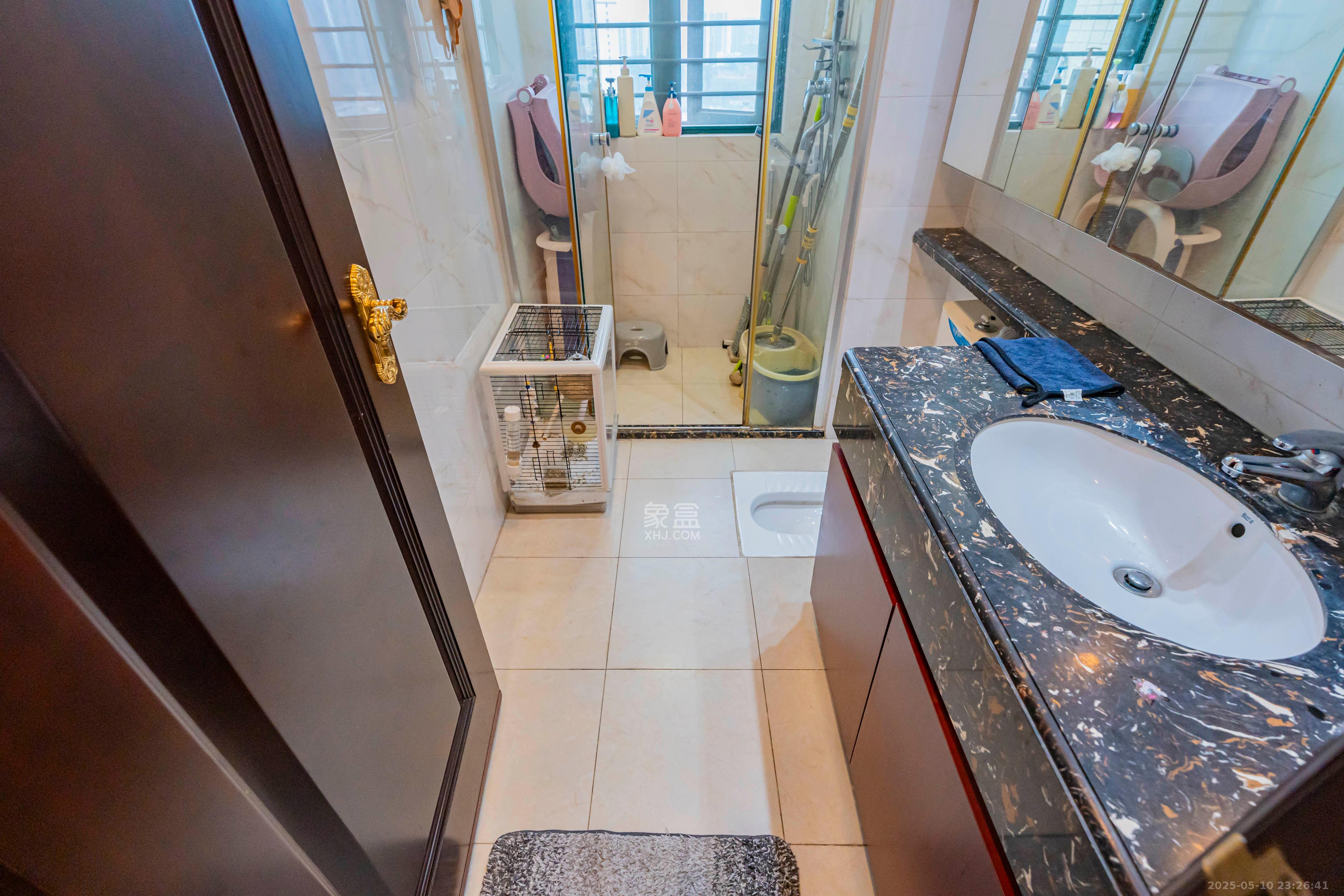 恒大雅苑  3室2厅2卫    98.0万 恒大雅苑  3室2厅2卫    98.0万卫生间