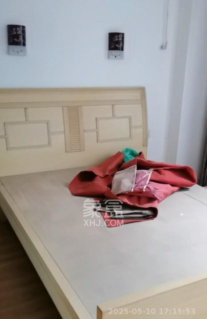 中信文化广场(中信新城二期) 3室2厅1卫 2200.0元/月 中信文化广场(中信新城二期) 3室2厅1卫 2200.0元/月室内图