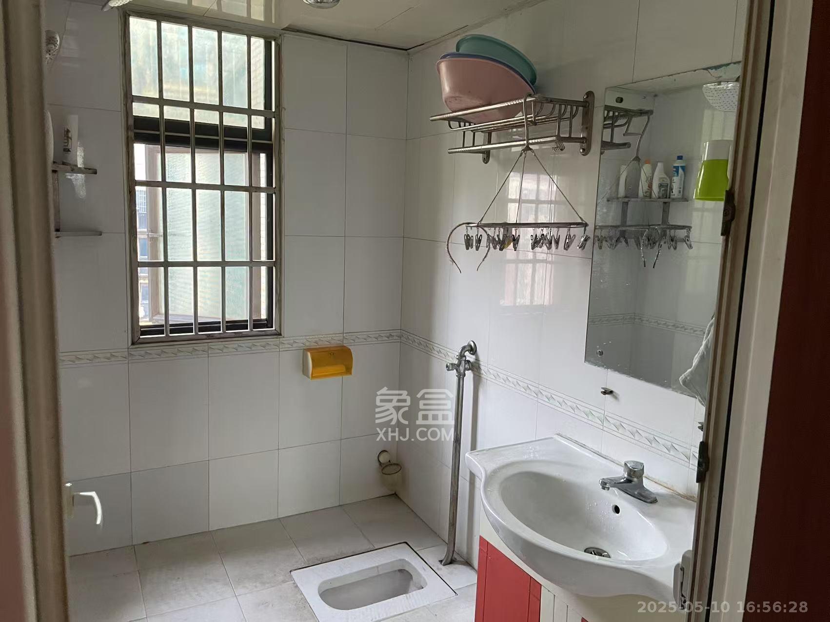 水岸天际(一期、二期) 2室1厅1卫 2000.0元/月 水岸天际(一期、二期) 2室1厅1卫 2000.0元/月室内图