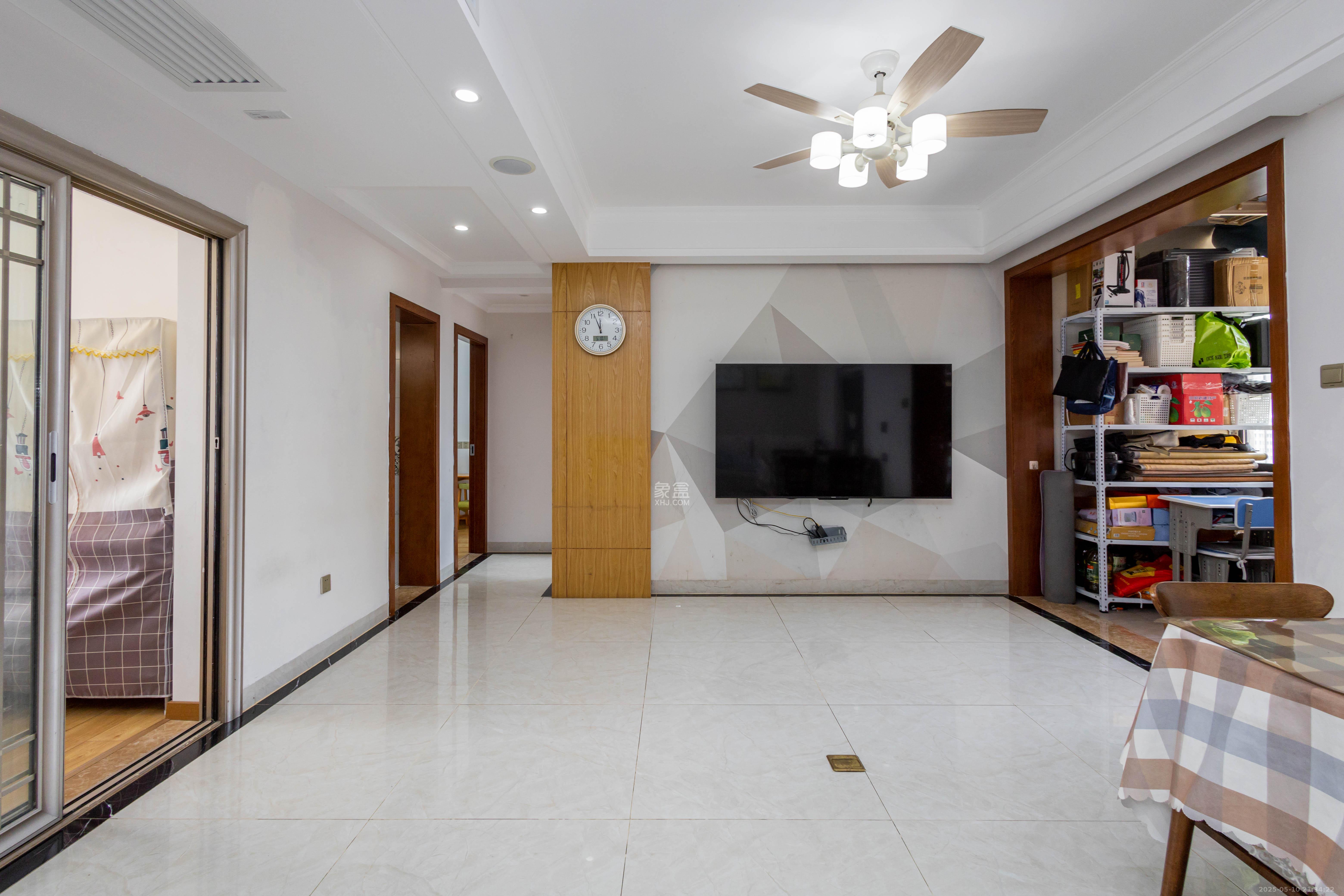 中国铁建国际城二期 3室2厅1卫 58.8万 中国铁建国际城二期 3室2厅1卫 58.8万客厅