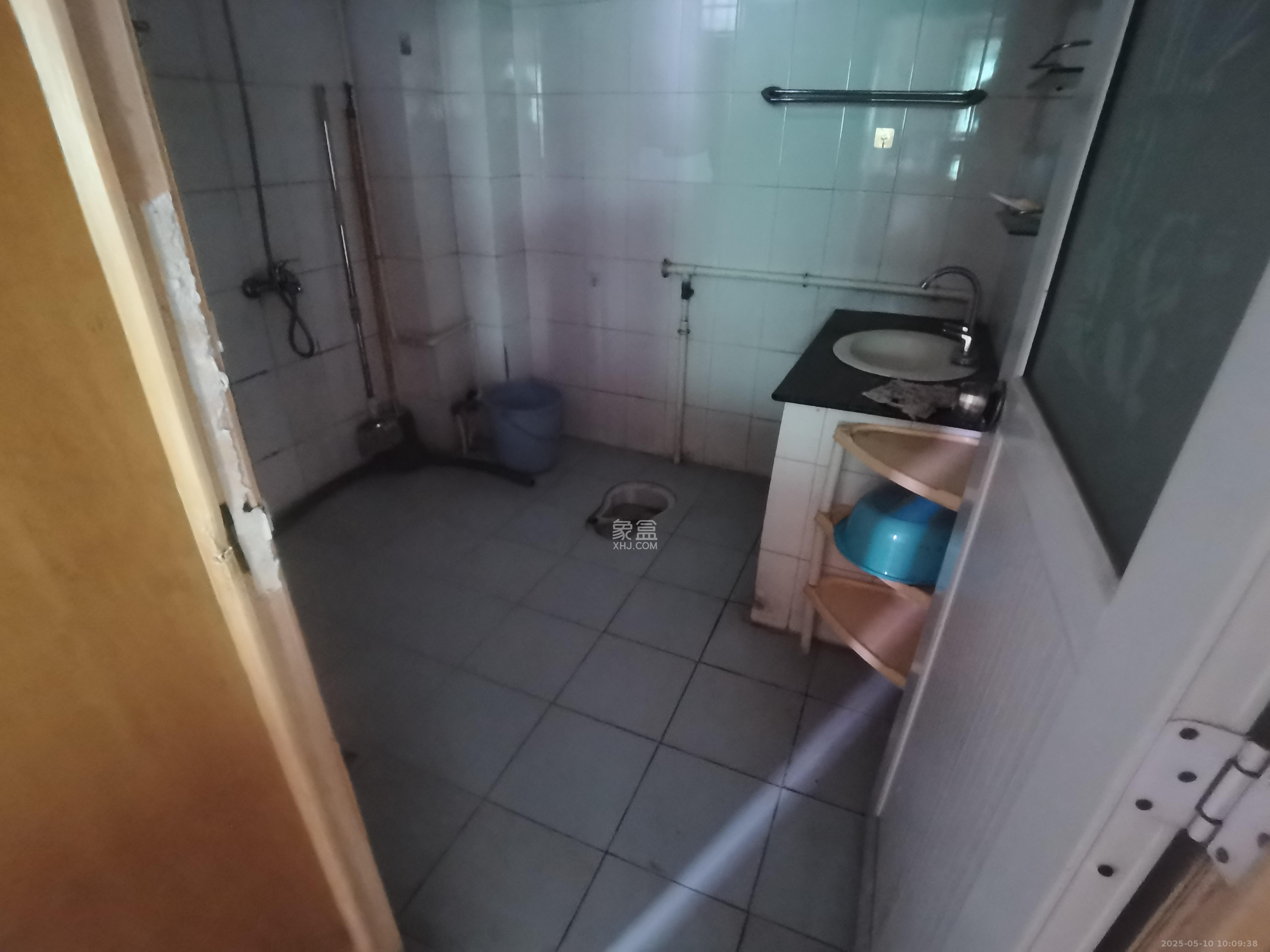 马王堆陶瓷建材新城 4室1厅2卫 1800.0元/月 马王堆陶瓷建材新城 4室1厅2卫 1800.0元/月室内图