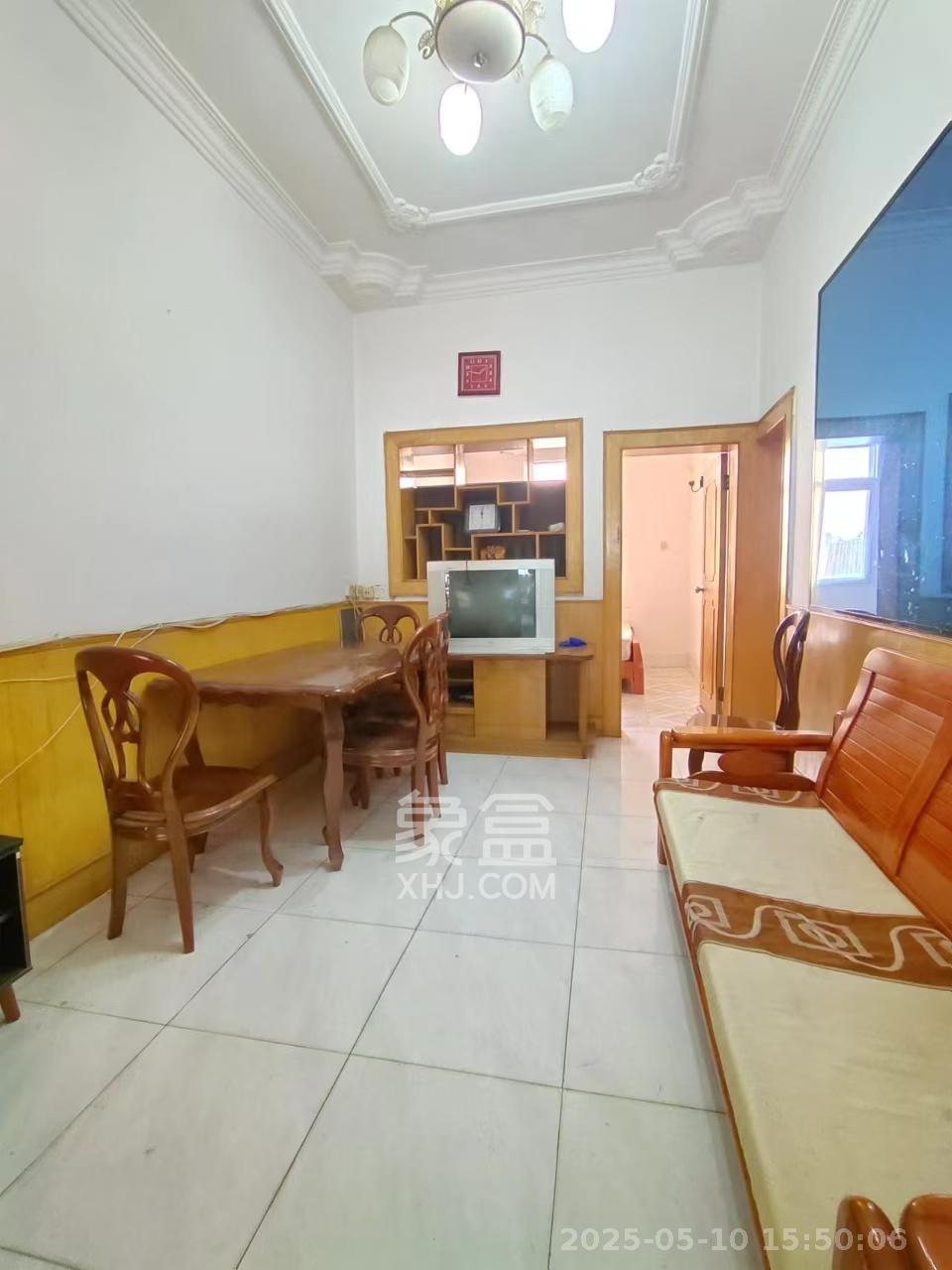 向韶村 2室2厅1卫 1800.0元/月 向韶村 2室2厅1卫 1800.0元/月室内图