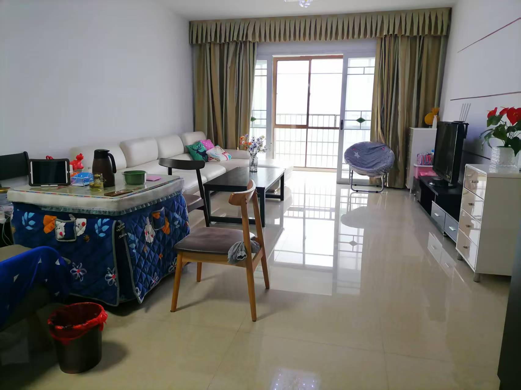 百弘帝景  3室2厅2卫    68.0万 百弘帝景  3室2厅2卫    68.0万