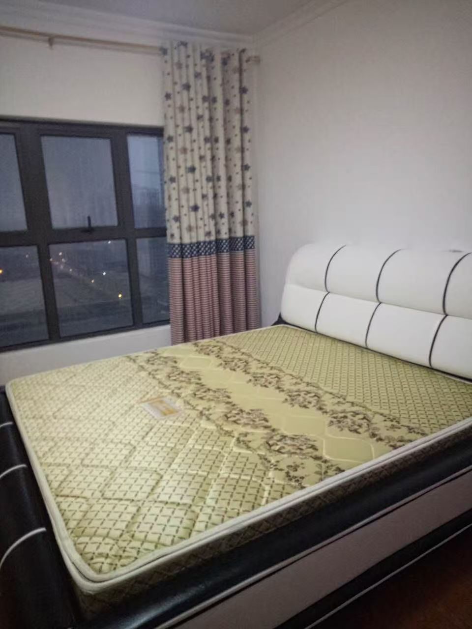 雁城世家  3室2厅1卫   1800.00元/月室内图