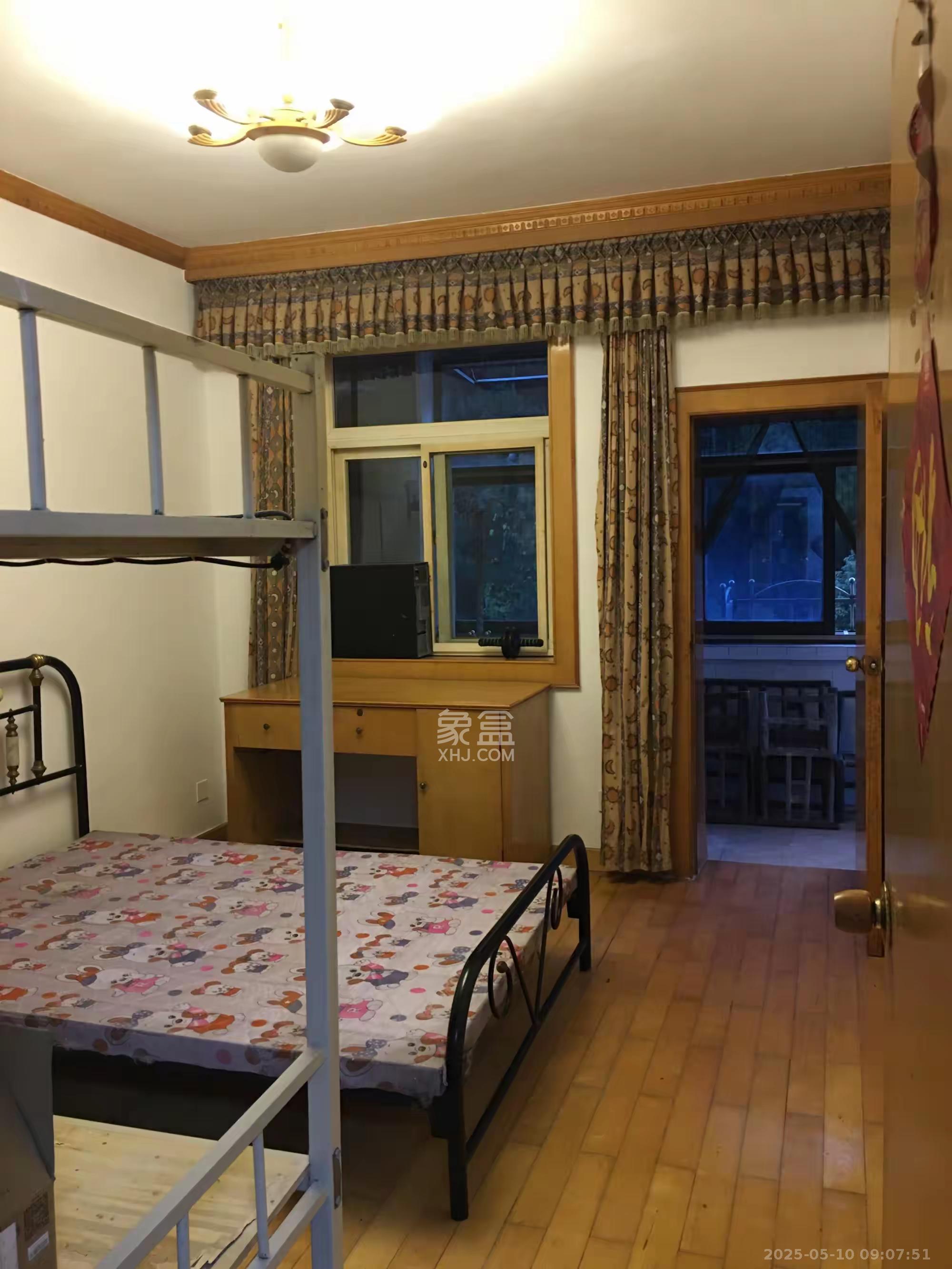 枫林路道路运政宿舍  3室1厅1卫    1600.0元/月 枫林路道路运政宿舍  3室1厅1卫    1600.0元/月室内图