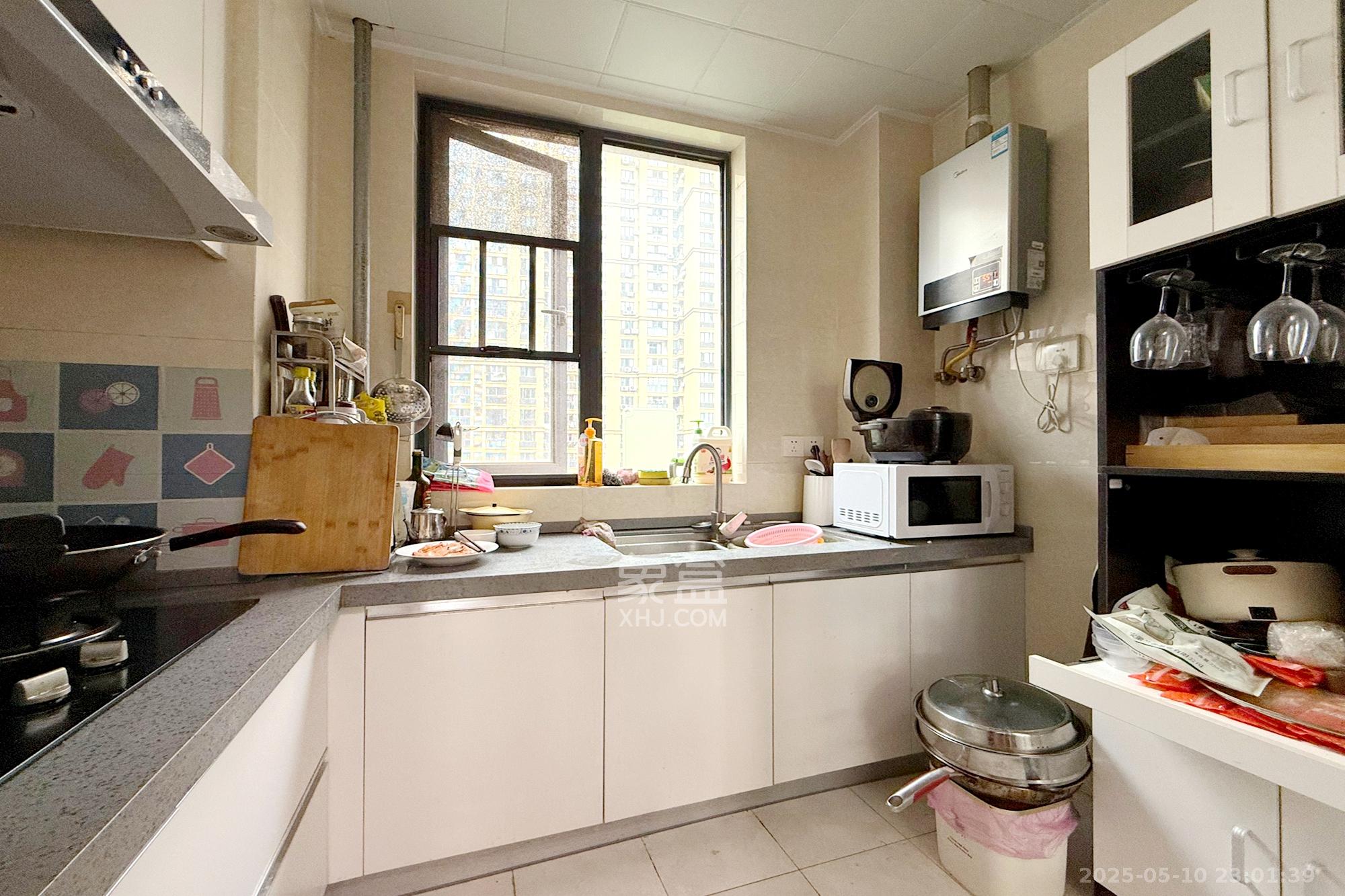 澳海澜庭 3室2厅1卫 65.0万 澳海澜庭 3室2厅1卫 65.0万厨房