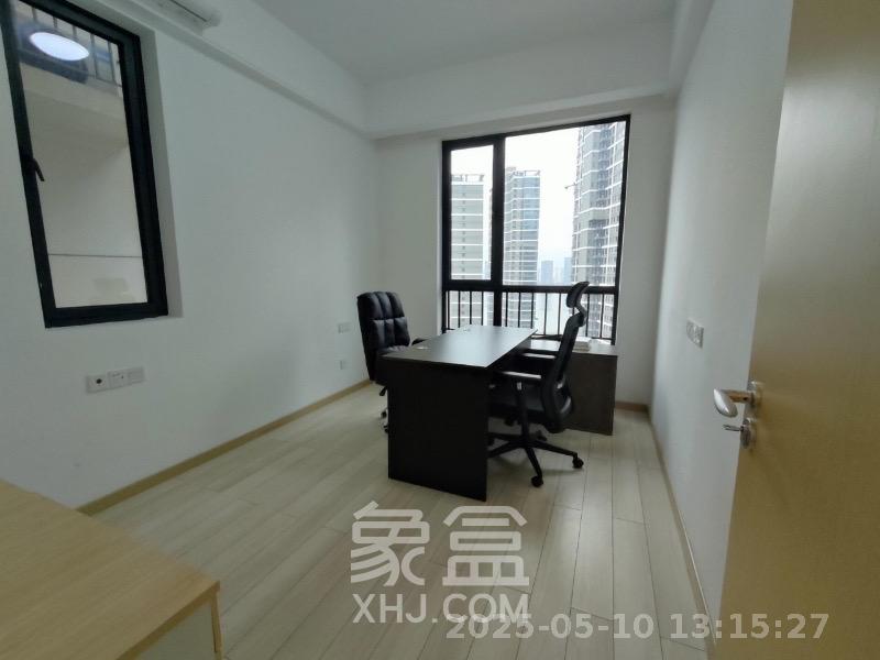 启迪协信中心  2室2厅1卫    2400.0元/月室内图