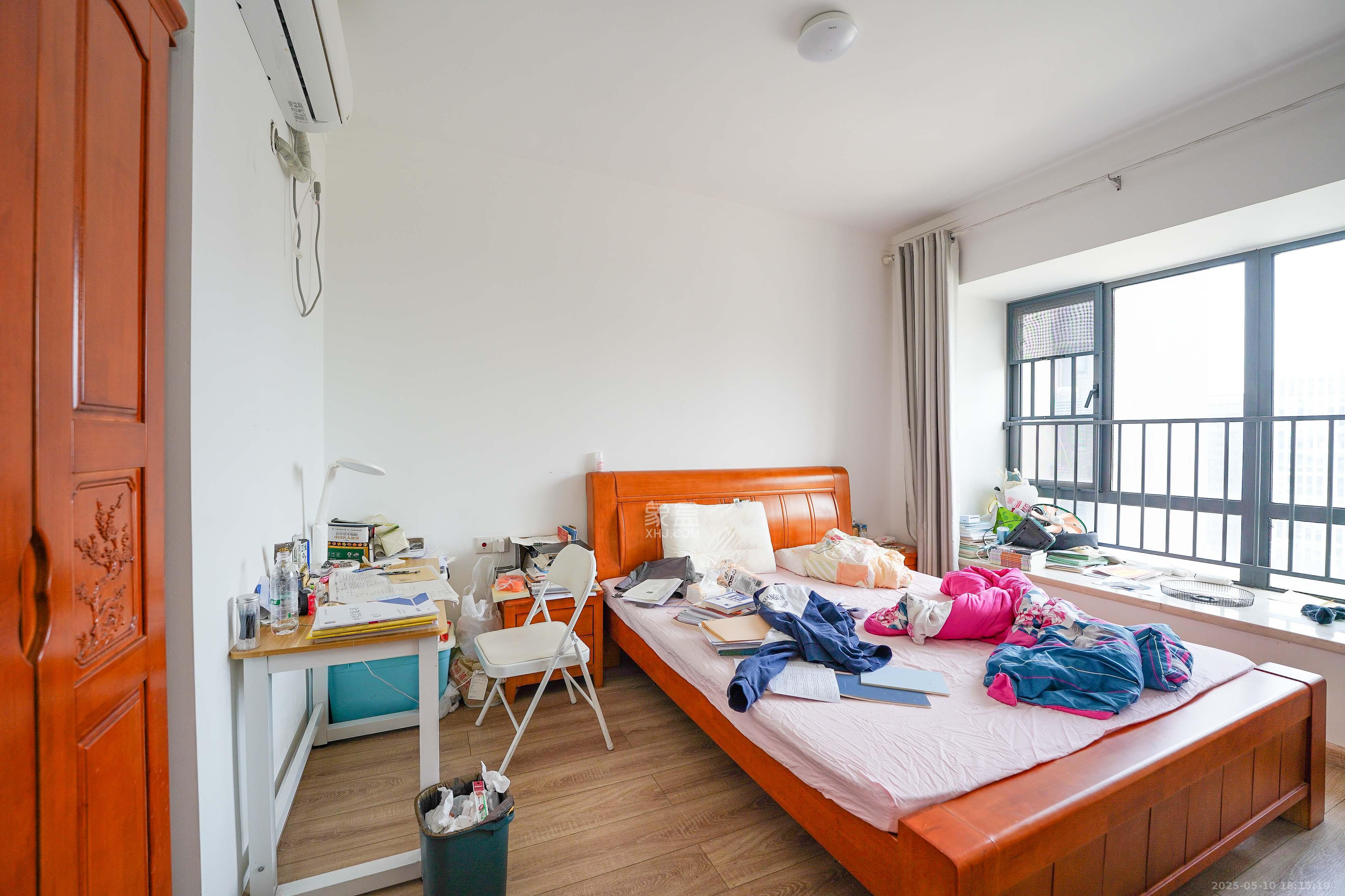 汇金城/嘉华城(二期、三期) 3室2厅2卫 106.8万 汇金城/嘉华城(二期、三期) 3室2厅2卫 106.8万卧室