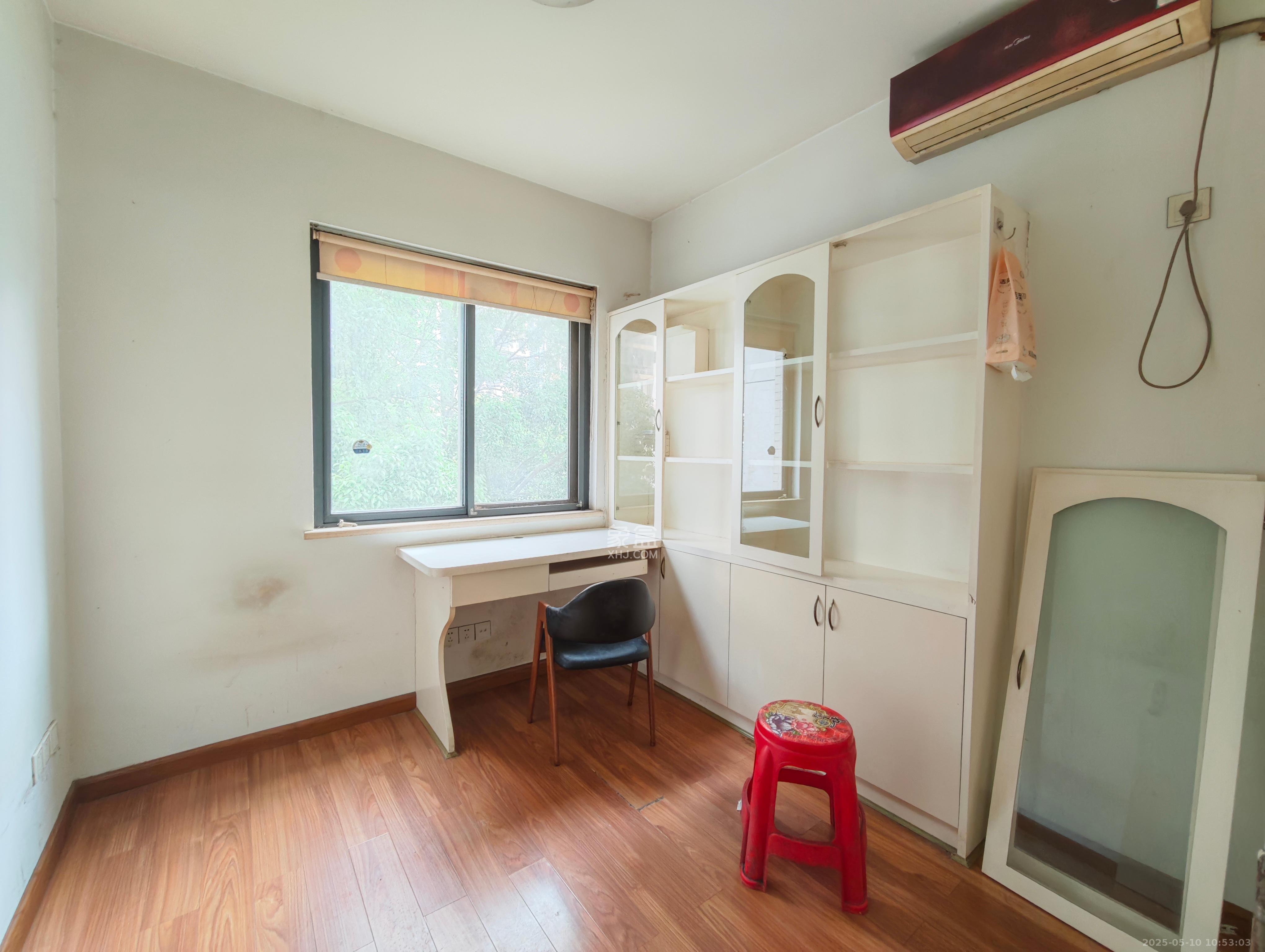 嘉宇盛世华章 3室2厅1卫 2300.0元/月 嘉宇盛世华章 3室2厅1卫 2300.0元/月室内图