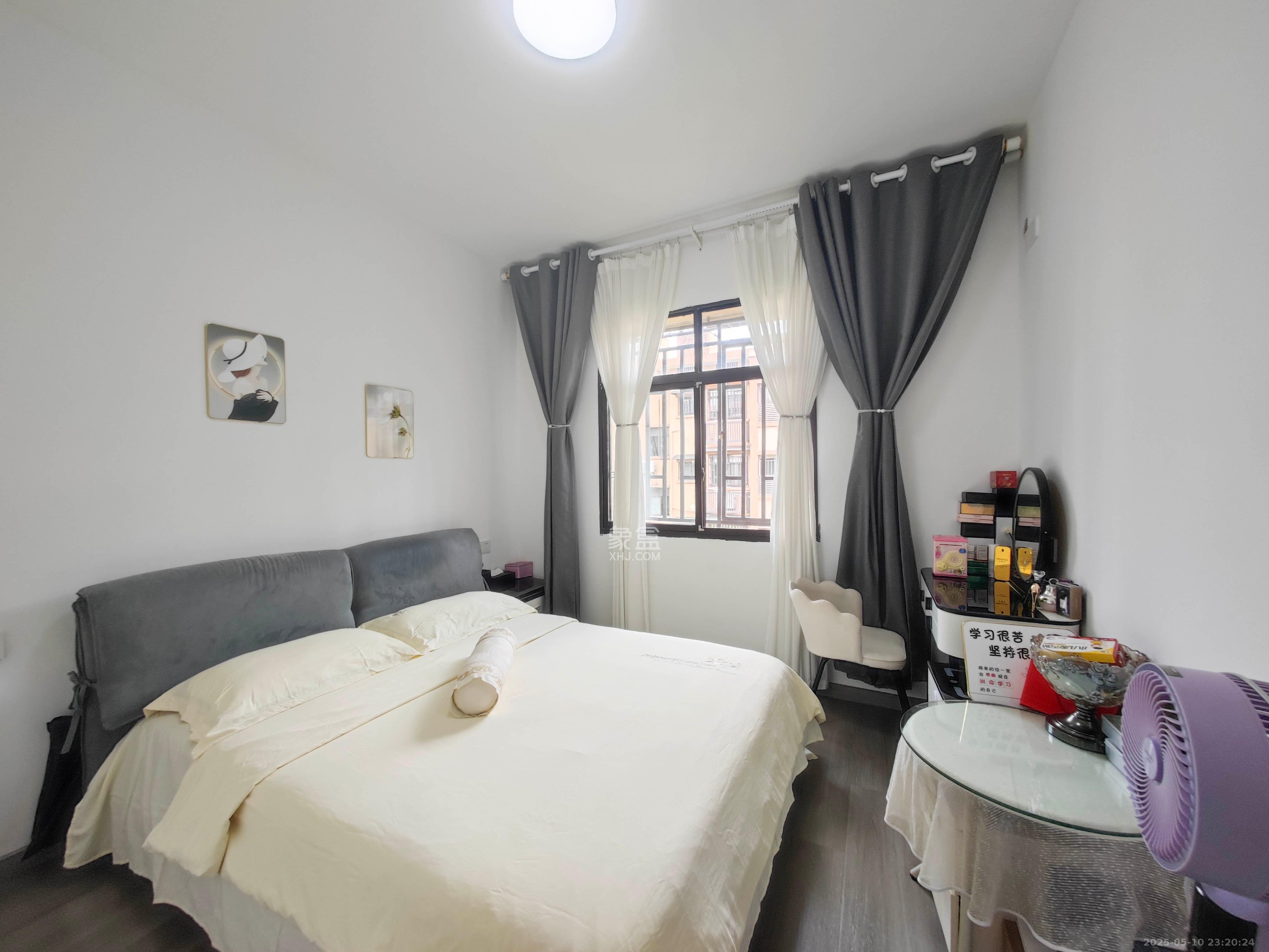 二十三冶小区(井巷社区)  2室2厅1卫    45.0万 二十三冶小区(井巷社区)  2室2厅1卫    45.0万卧室