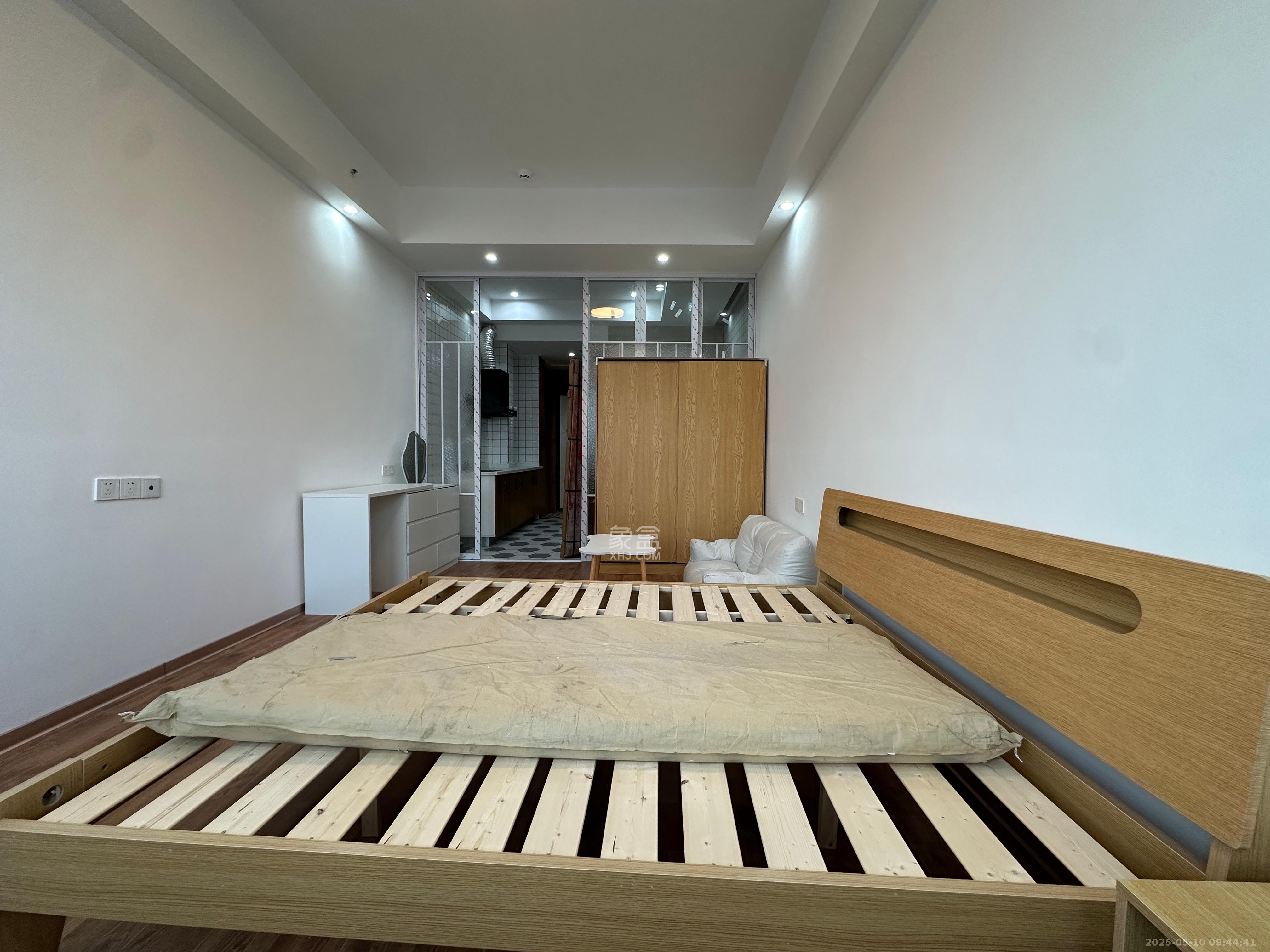 宇成开福广场 0室0厅1卫 1800.0元/月 宇成开福广场 0室0厅1卫 1800.0元/月室内图