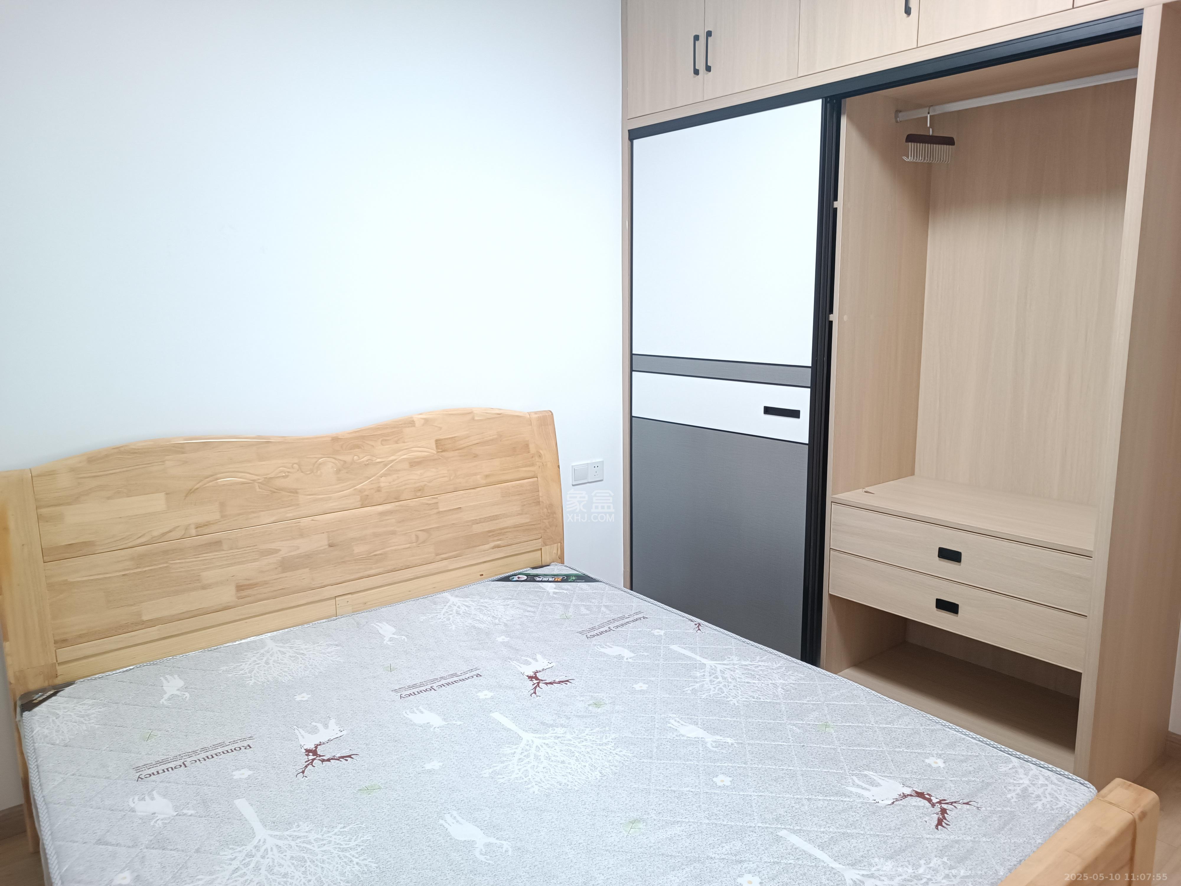 燕瓏新寓  2室2廳1衛(wèi)   2400.00元/月室內(nèi)圖