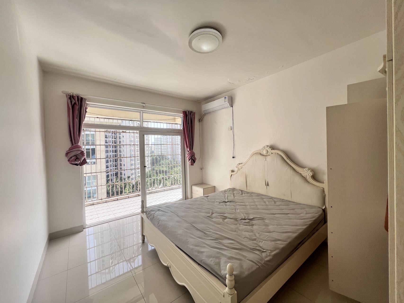 中城广场 3室2厅2卫 155.0万 中城广场 3室2厅2卫 155.0万客厅