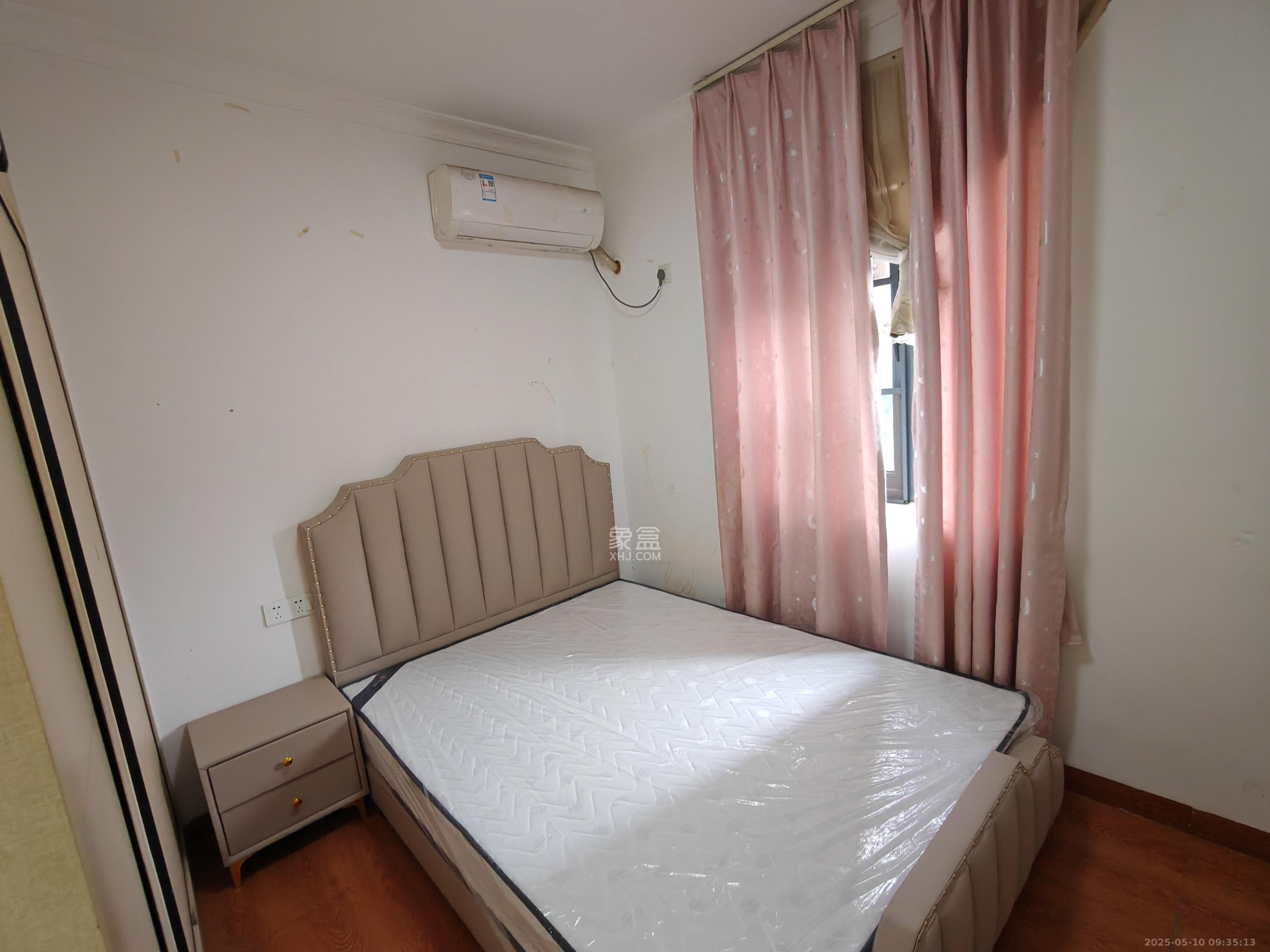 荣盛花语书苑  3室2厅1卫   3200.00元/月室内图