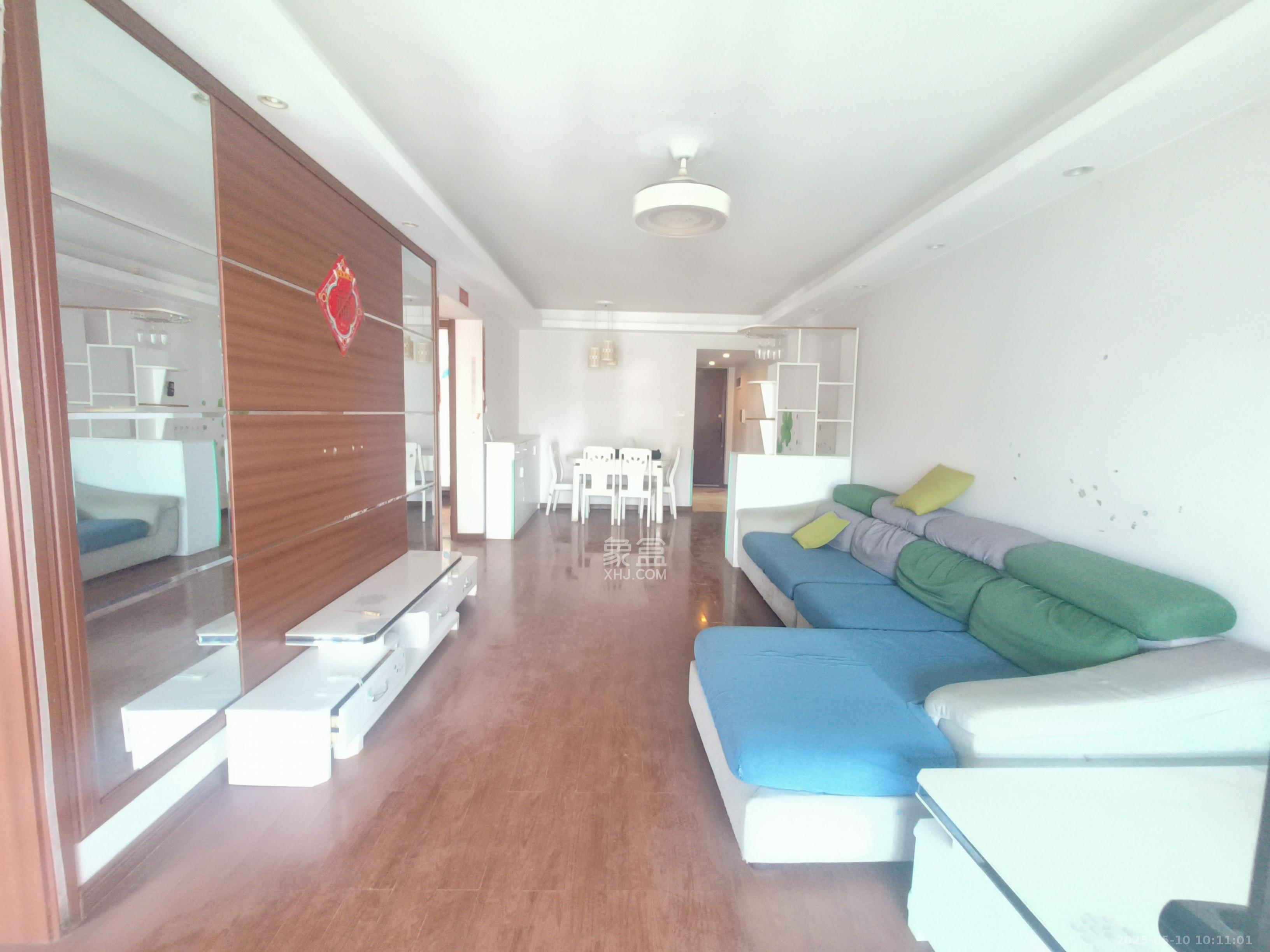 万科城 3室2厅1卫 2300.0元/月 万科城 3室2厅1卫 2300.0元/月室内图