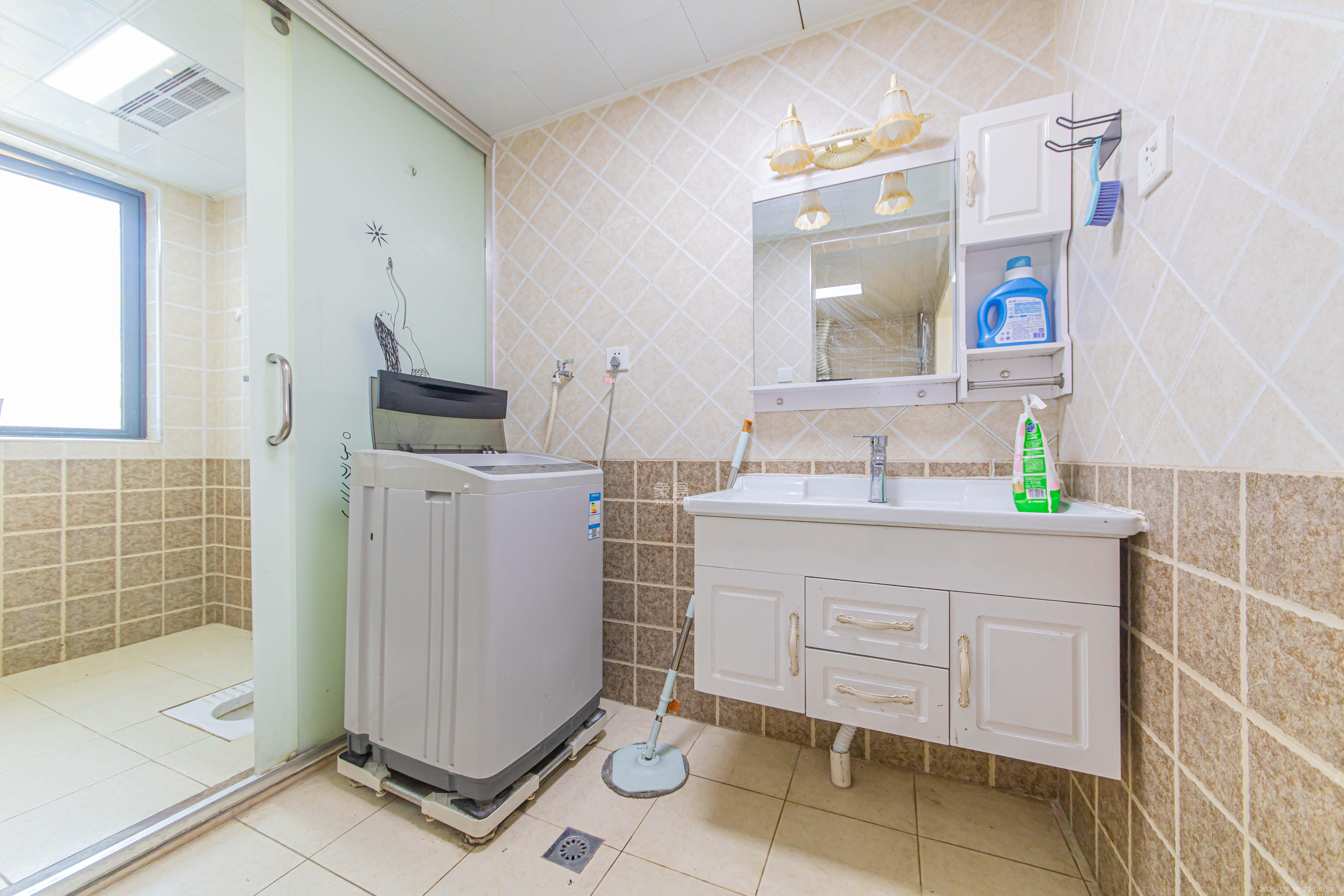 中建芙蓉嘉苑 3室2厅2卫 118.0万 中建芙蓉嘉苑 3室2厅2卫 118.0万卫生间