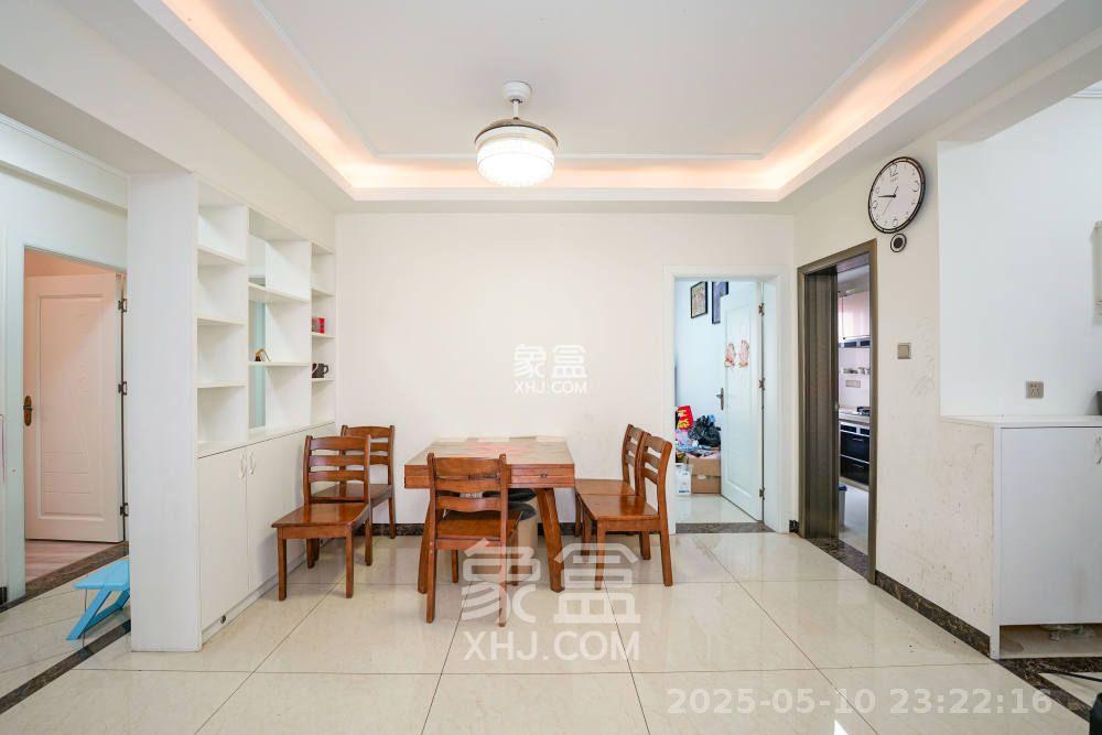 哈佛小镇(五矿哈佛小镇) 4室2厅2卫 2200.0元/月 哈佛小镇(五矿哈佛小镇) 4室2厅2卫 2200.0元/月室内图