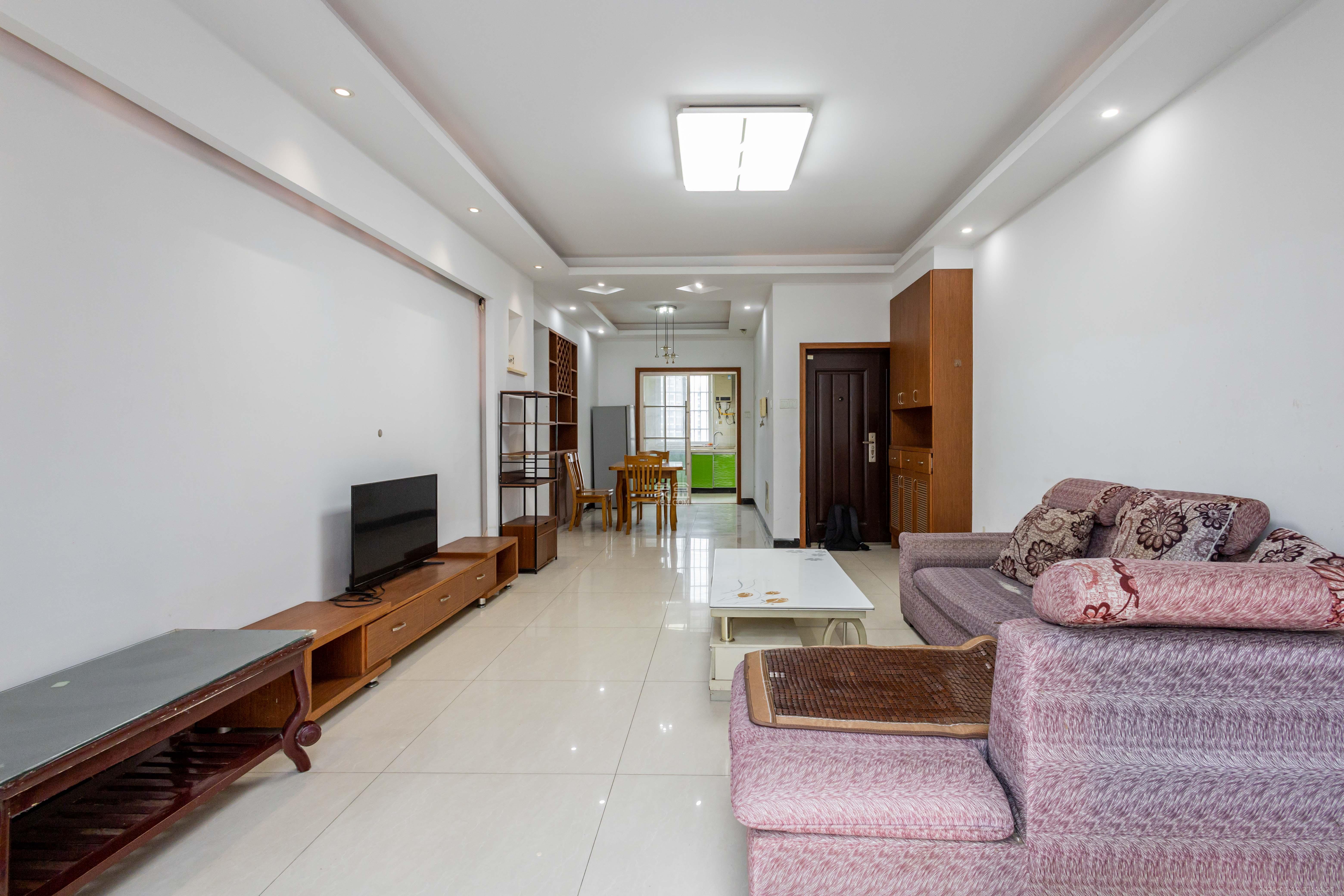 豪庭(江城豪庭) 3室2厅2卫 65.8万 豪庭(江城豪庭) 3室2厅2卫 65.8万客厅