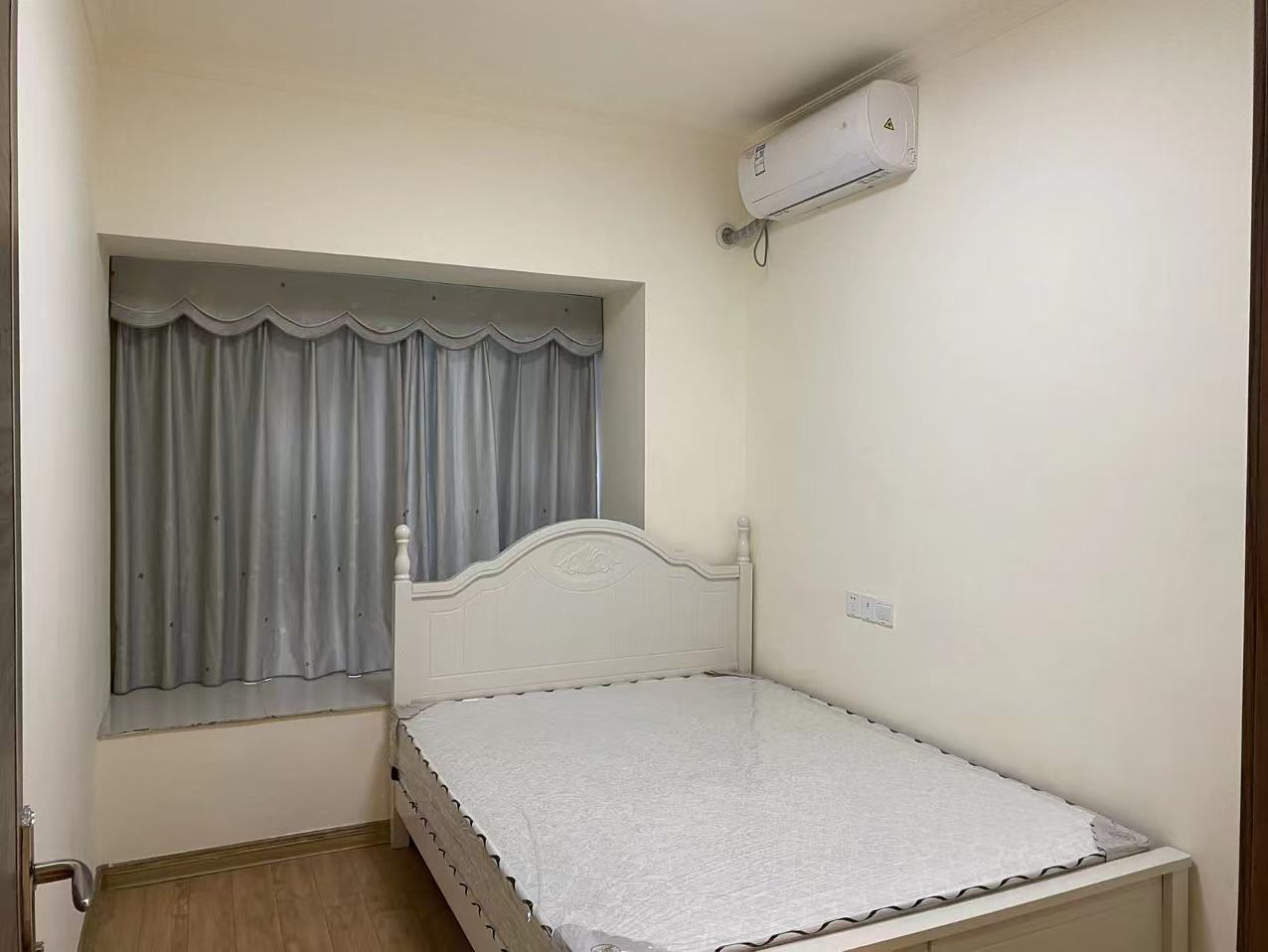 华耀碧桂园十里江湾天汇  3室2厅1卫   2300.00元/月室内图