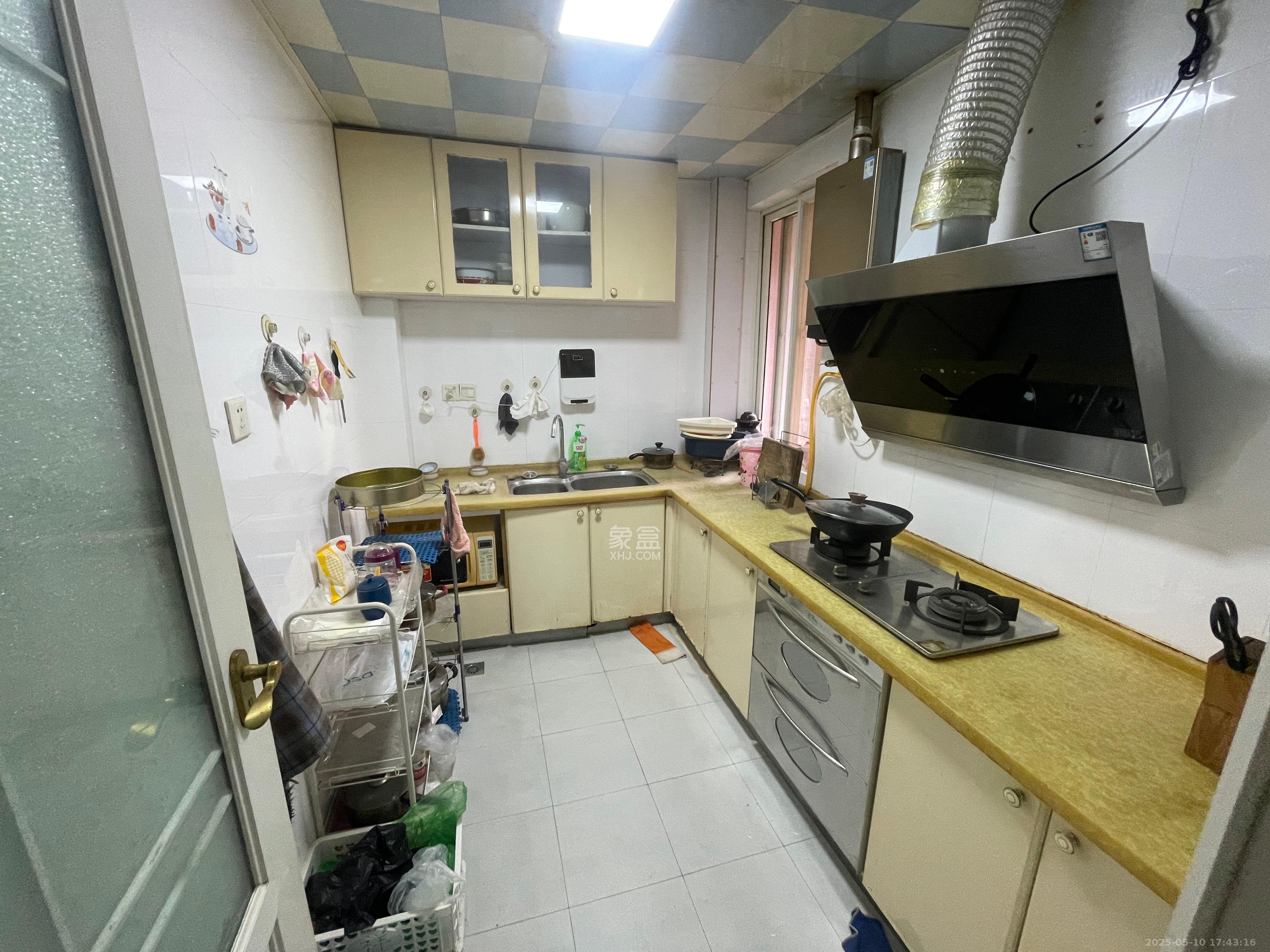 锦绣家园 3室2厅2卫 2200.0元/月 锦绣家园 3室2厅2卫 2200.0元/月室内图