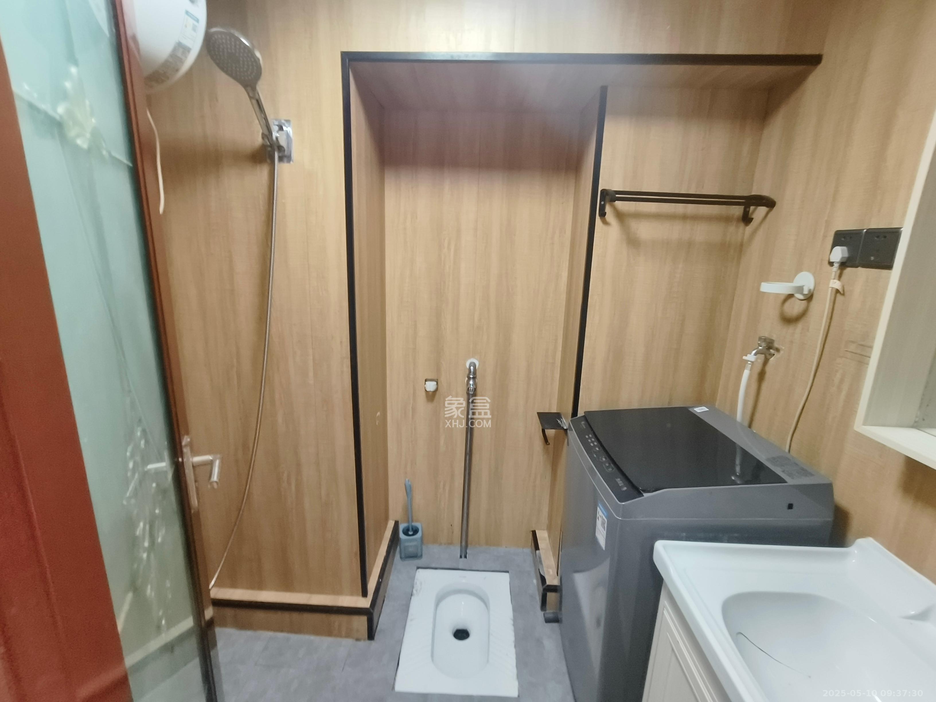 伍家岭生活广场  1室1厅1卫   1500.00元/月室内图