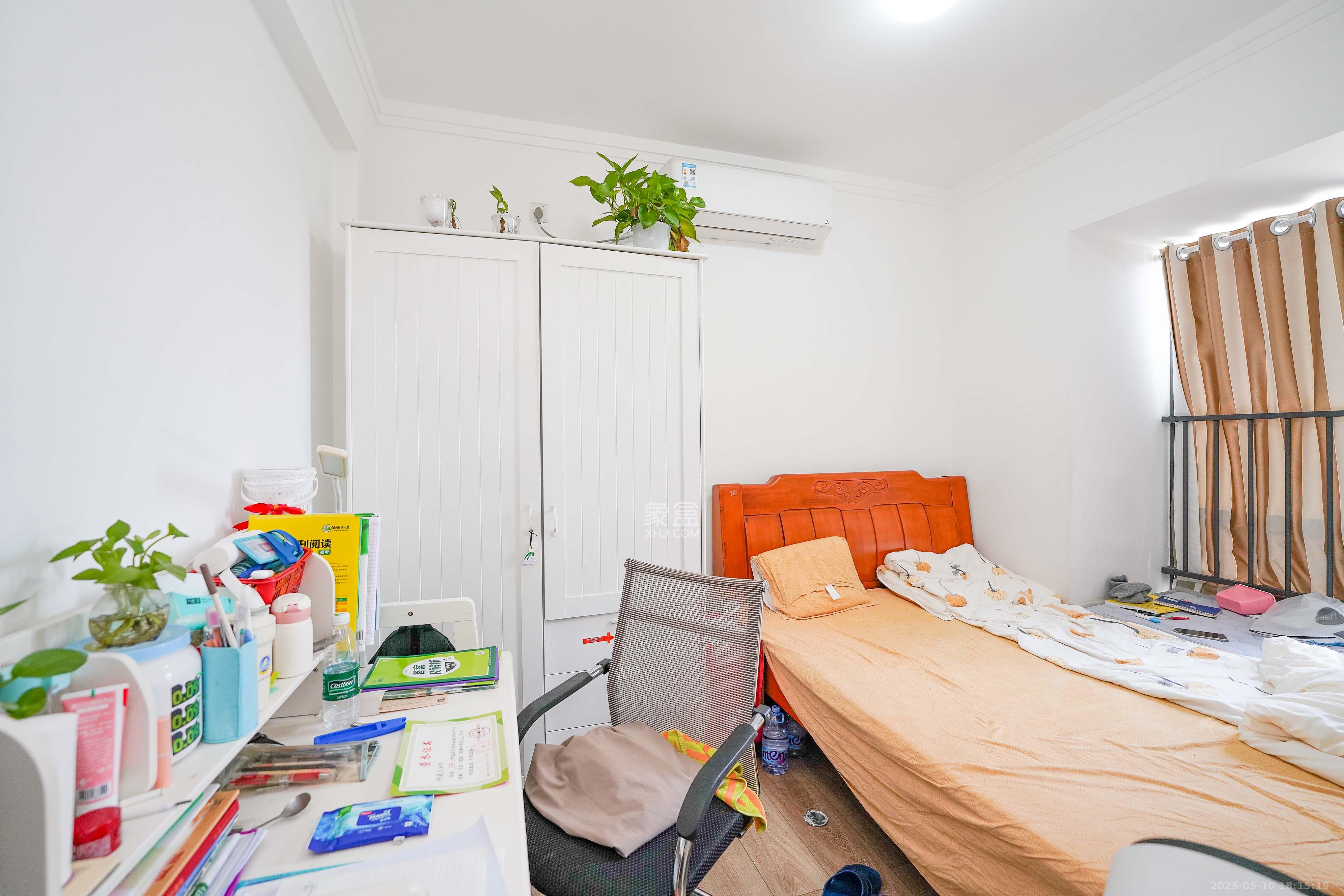 汇金城/嘉华城(二期、三期) 3室2厅2卫 106.8万 汇金城/嘉华城(二期、三期) 3室2厅2卫 106.8万卧室