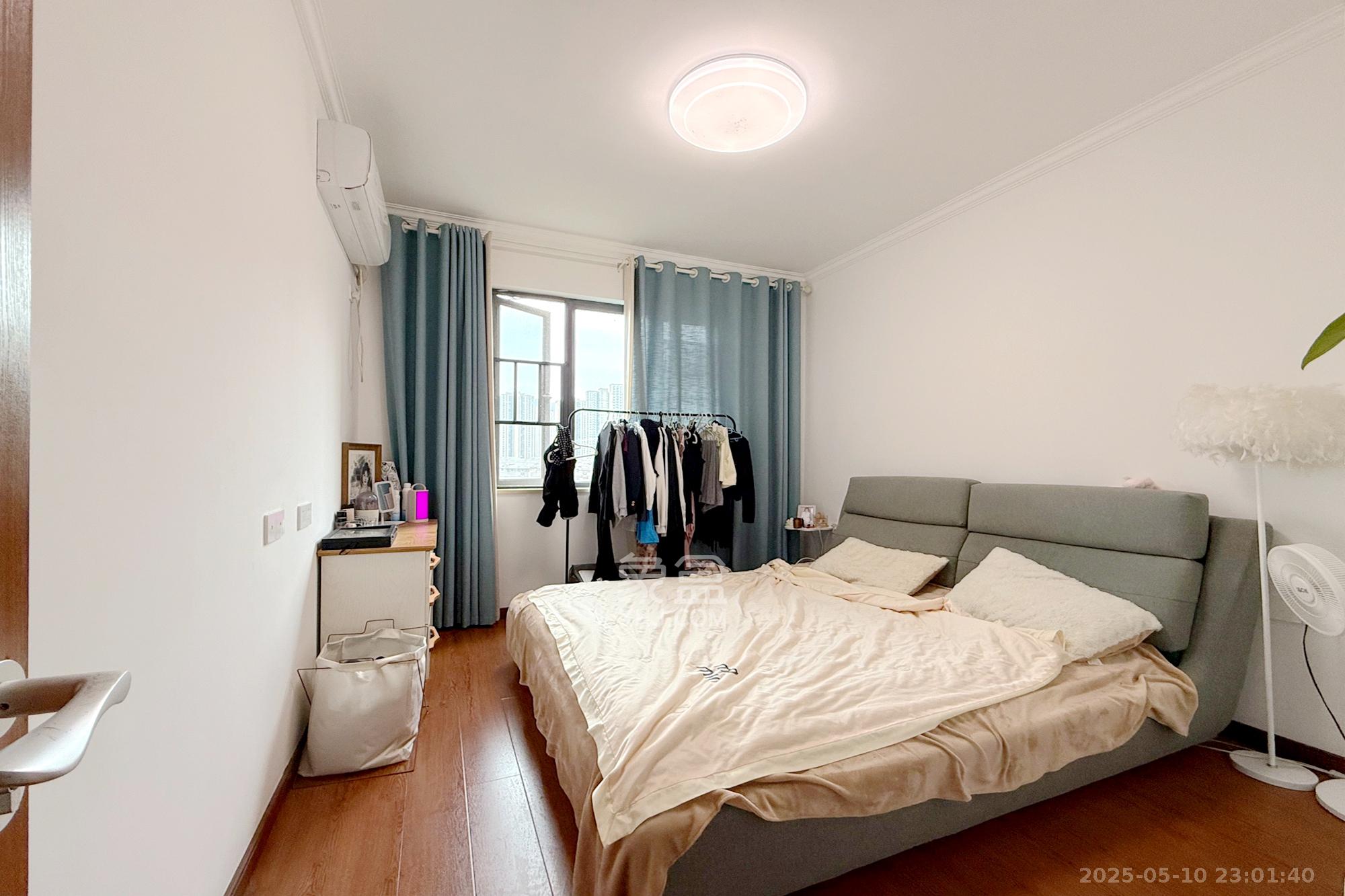 澳海澜庭 3室2厅1卫 65.0万 澳海澜庭 3室2厅1卫 65.0万卧室