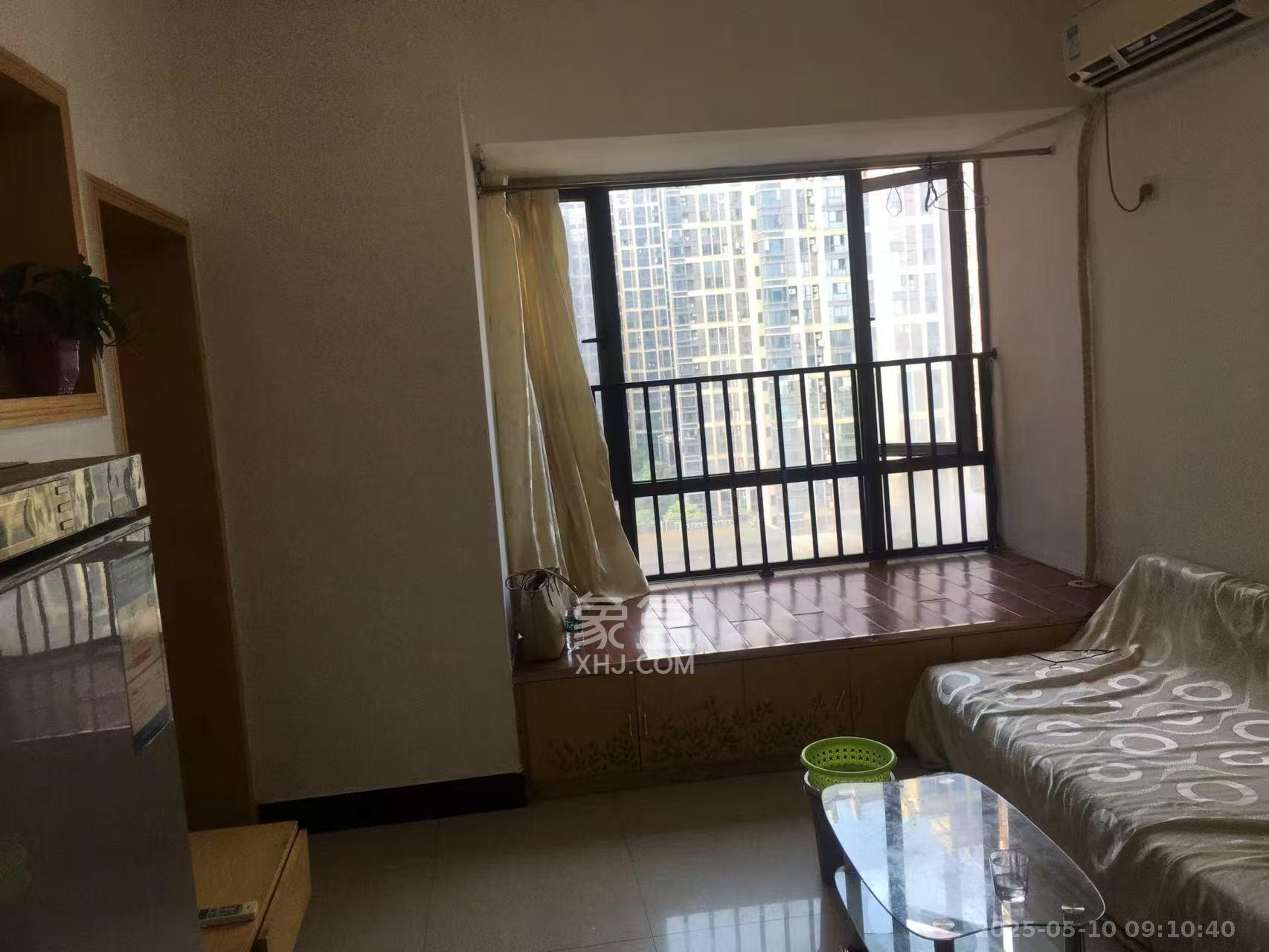 名富公寓  1室1厅1卫   1400.00元/月室内图