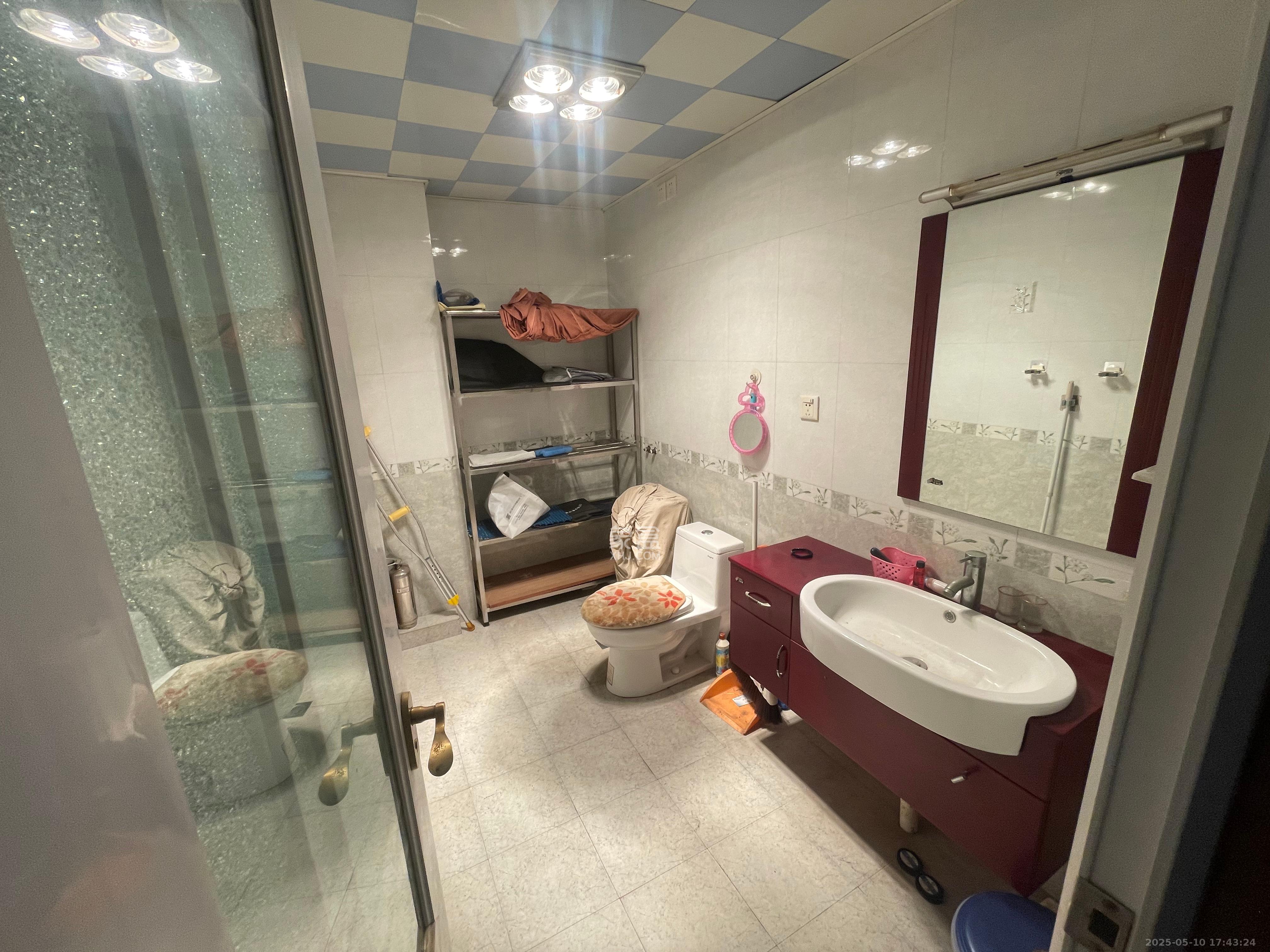 锦绣家园 3室2厅2卫 2200.0元/月 锦绣家园 3室2厅2卫 2200.0元/月室内图