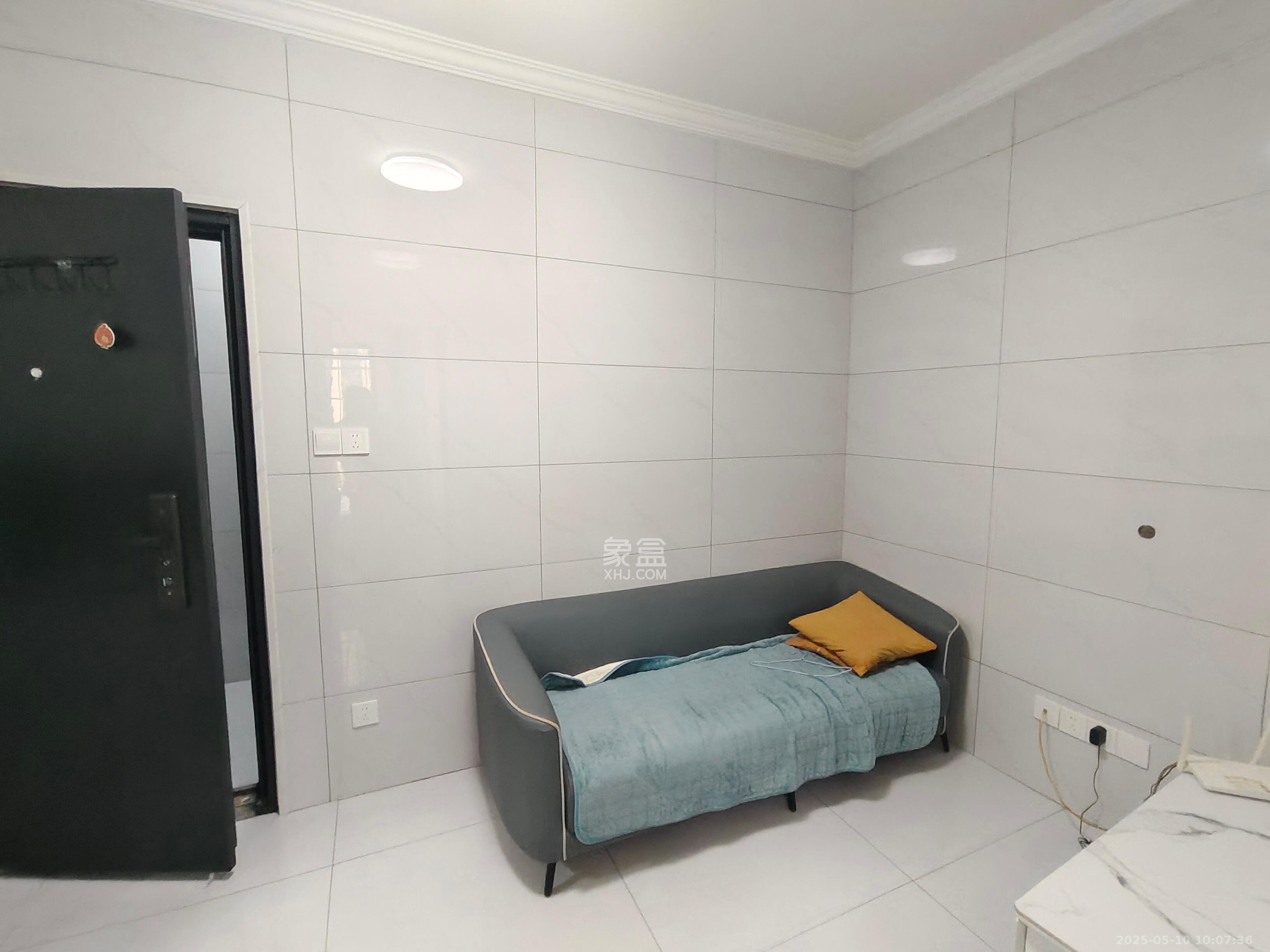 和润园三期 4室1厅1卫 1500.0元/月 和润园三期 4室1厅1卫 1500.0元/月室内图