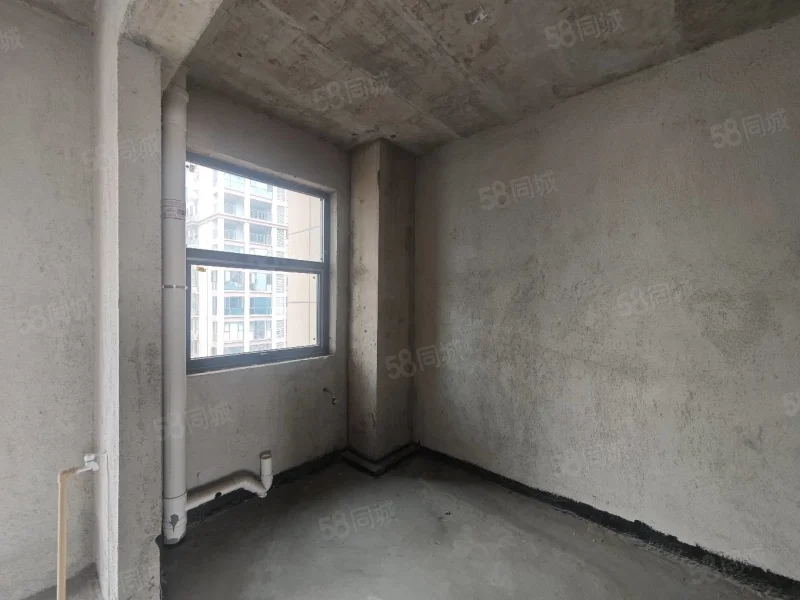 电力中央城 4室2厅2卫 79.8万 电力中央城 4室2厅2卫 79.8万客厅