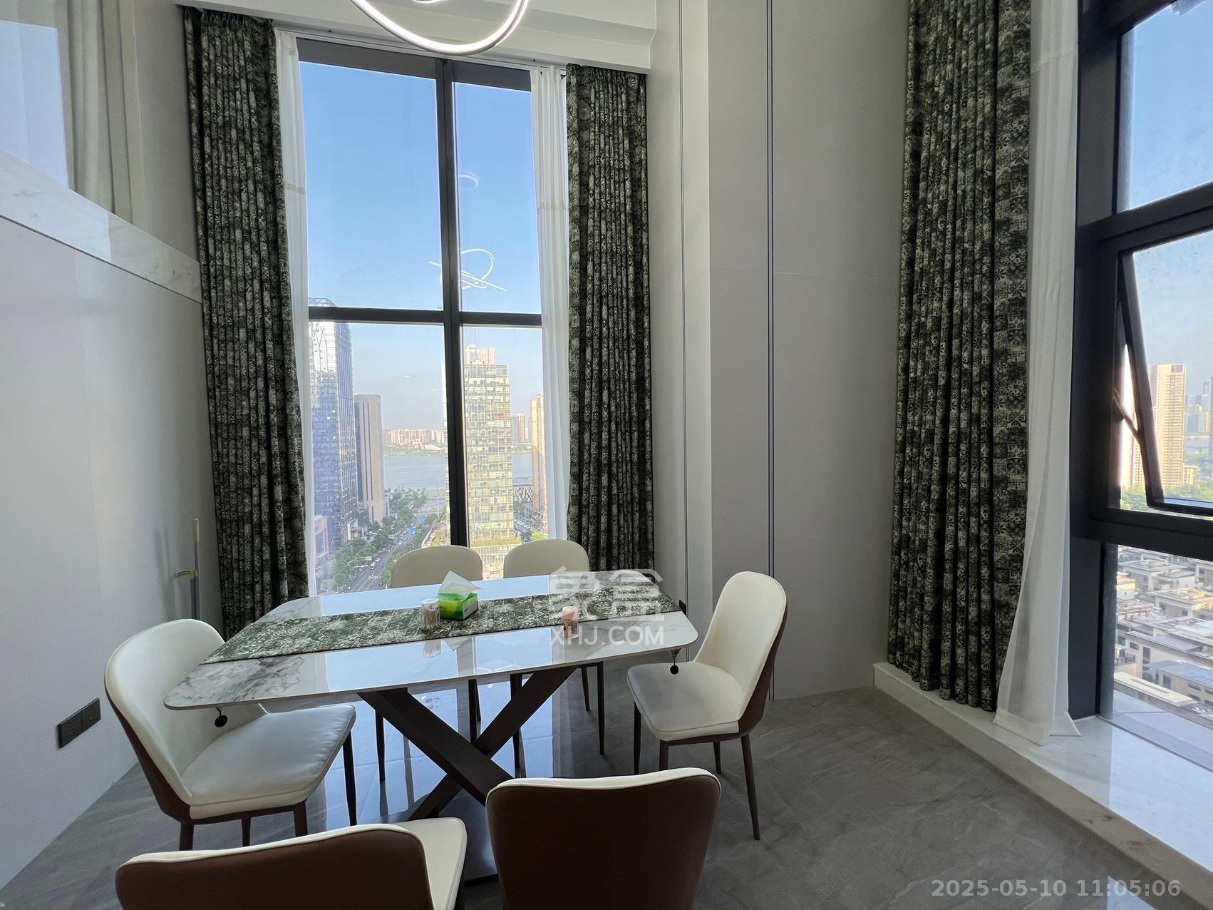 卓越中寰 2室1厅1卫 4200.0元/月 卓越中寰 2室1厅1卫 4200.0元/月室内图