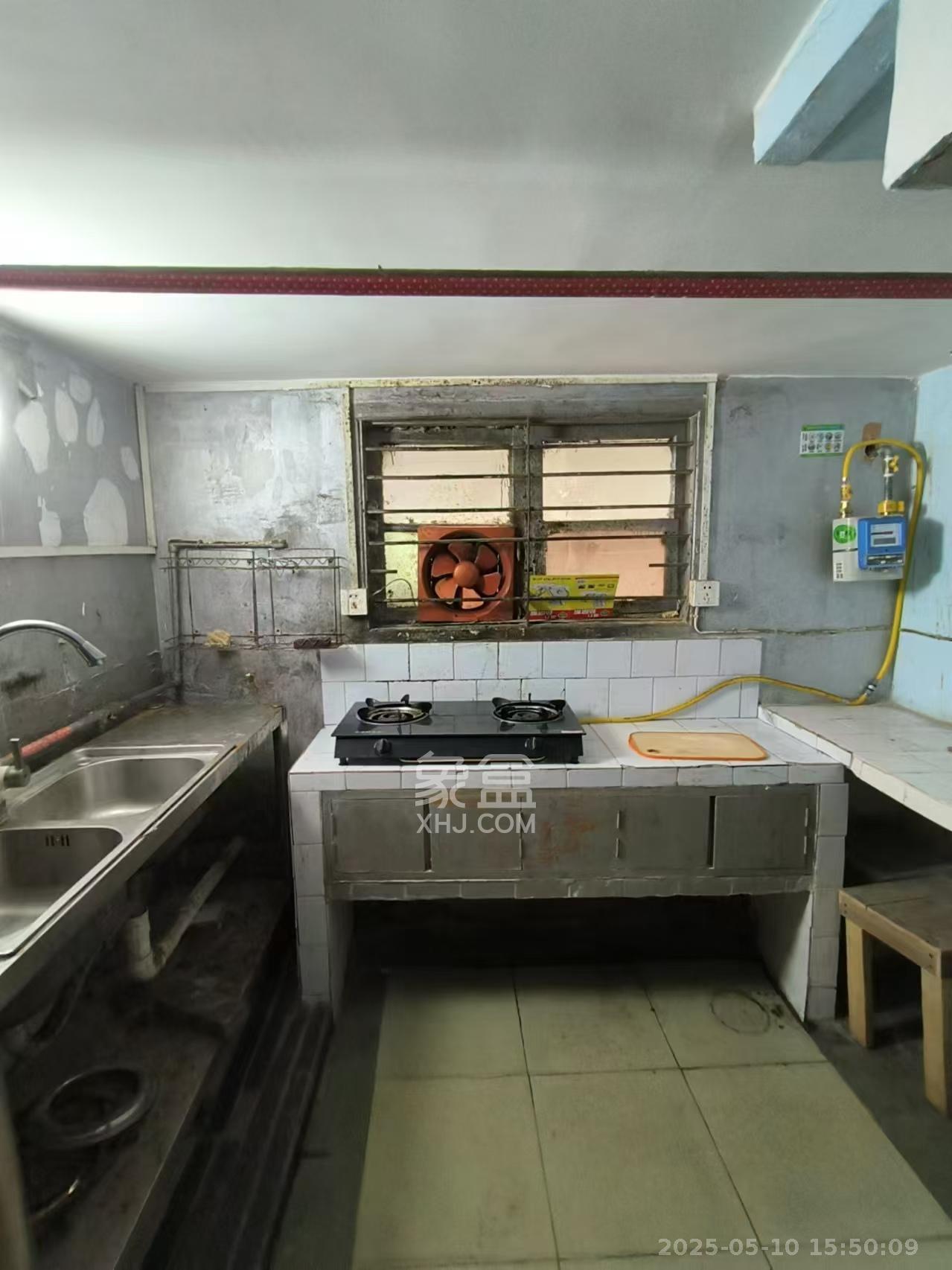 向韶村 2室2厅1卫 1800.0元/月 向韶村 2室2厅1卫 1800.0元/月室内图