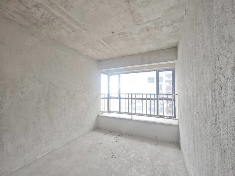 电力中央城 4室2厅2卫 79.8万 电力中央城 4室2厅2卫 79.8万客厅