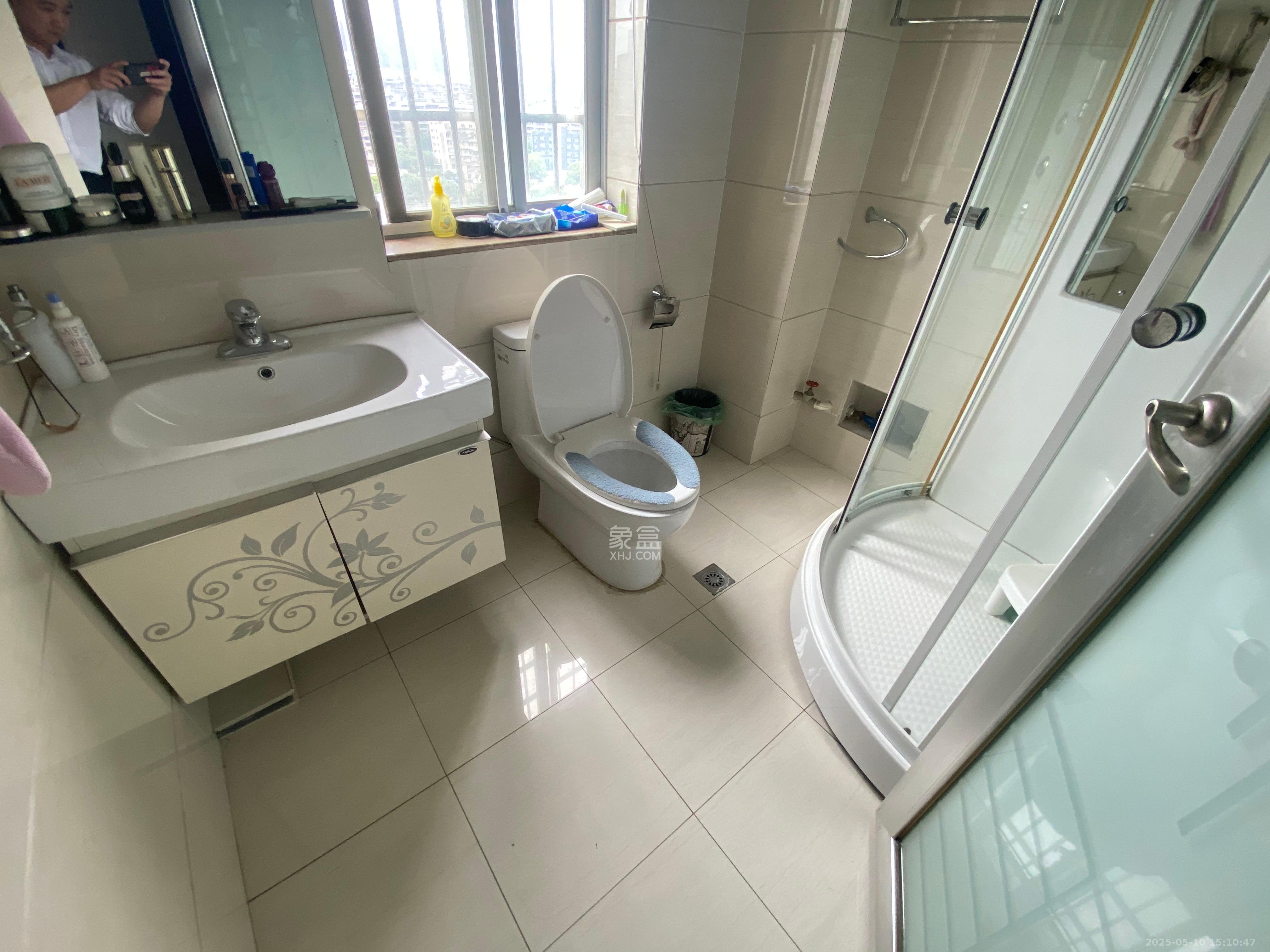 汇城上筑 3室2厅2卫 2900.0元/月 汇城上筑 3室2厅2卫 2900.0元/月室内图