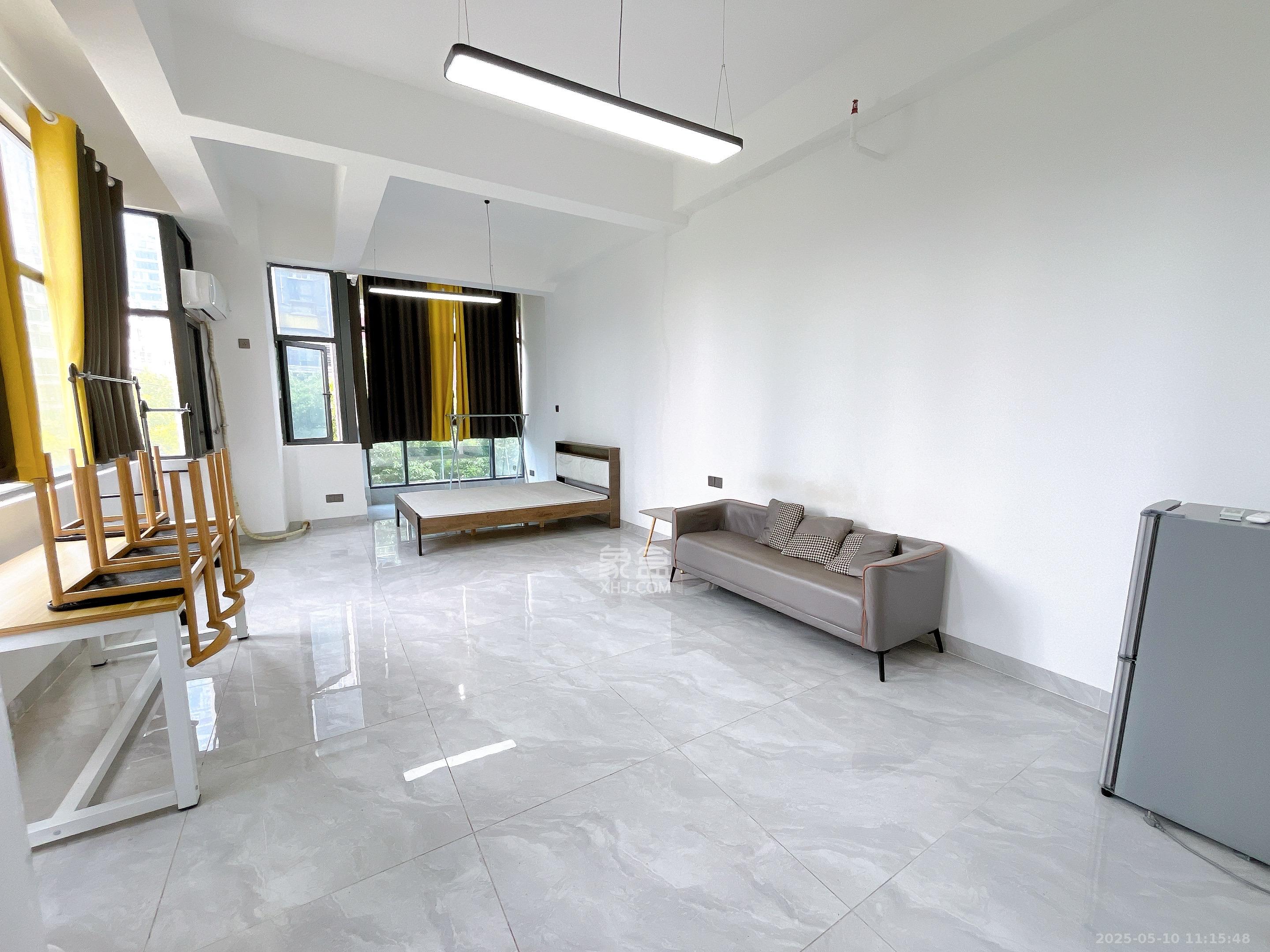 新奥大厦 1室1厅1卫 2000.0元/月 新奥大厦 1室1厅1卫 2000.0元/月室内图