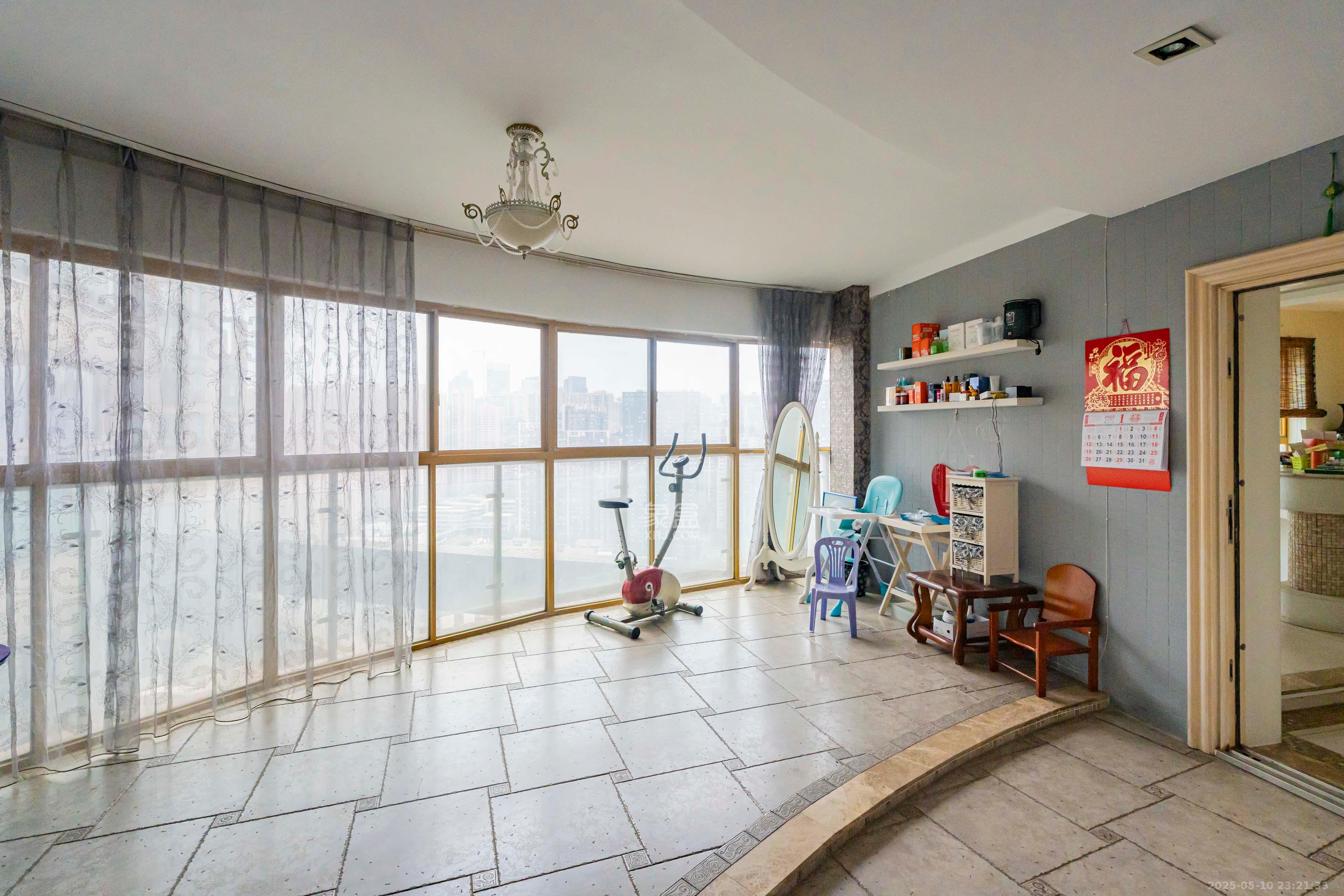 天健芙蓉盛世一期  3室2厅2卫    200.0万其他