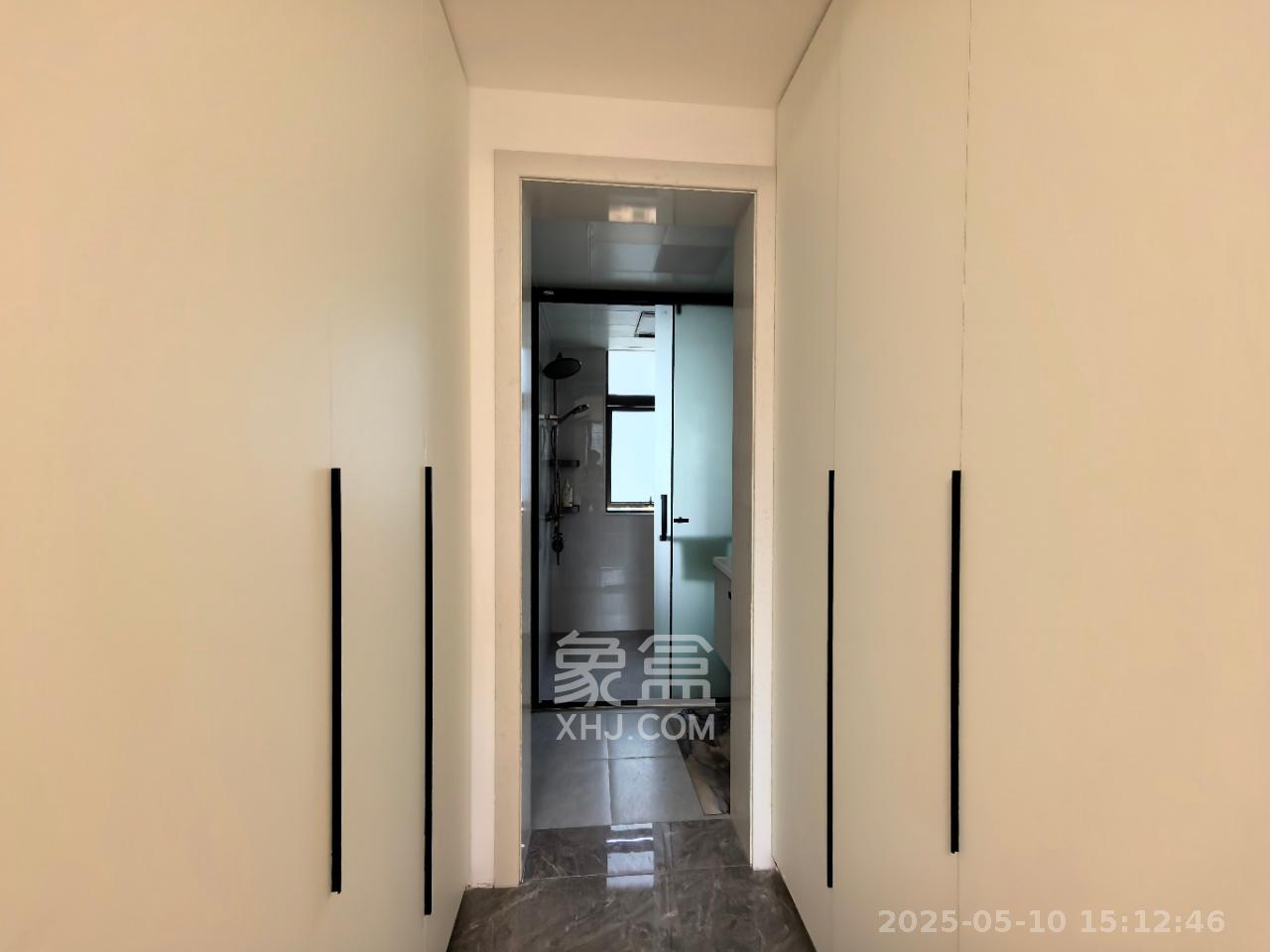 会展三润城  4室2厅2卫    2400.0元/月室内图