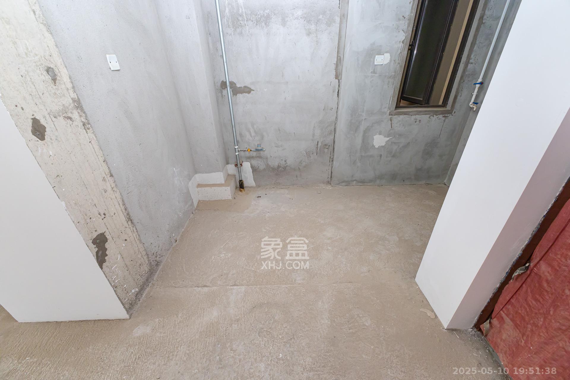 龙湖璟宸原著（龙湖紫宸）  3室2厅2卫   75.00万厨房