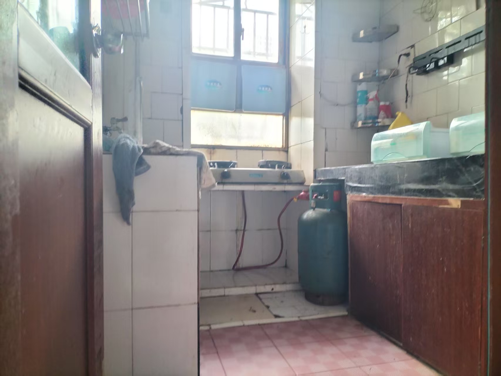 益清综合楼  3室2厅1卫    28.8万 益清综合楼  3室2厅1卫    28.8万卧室